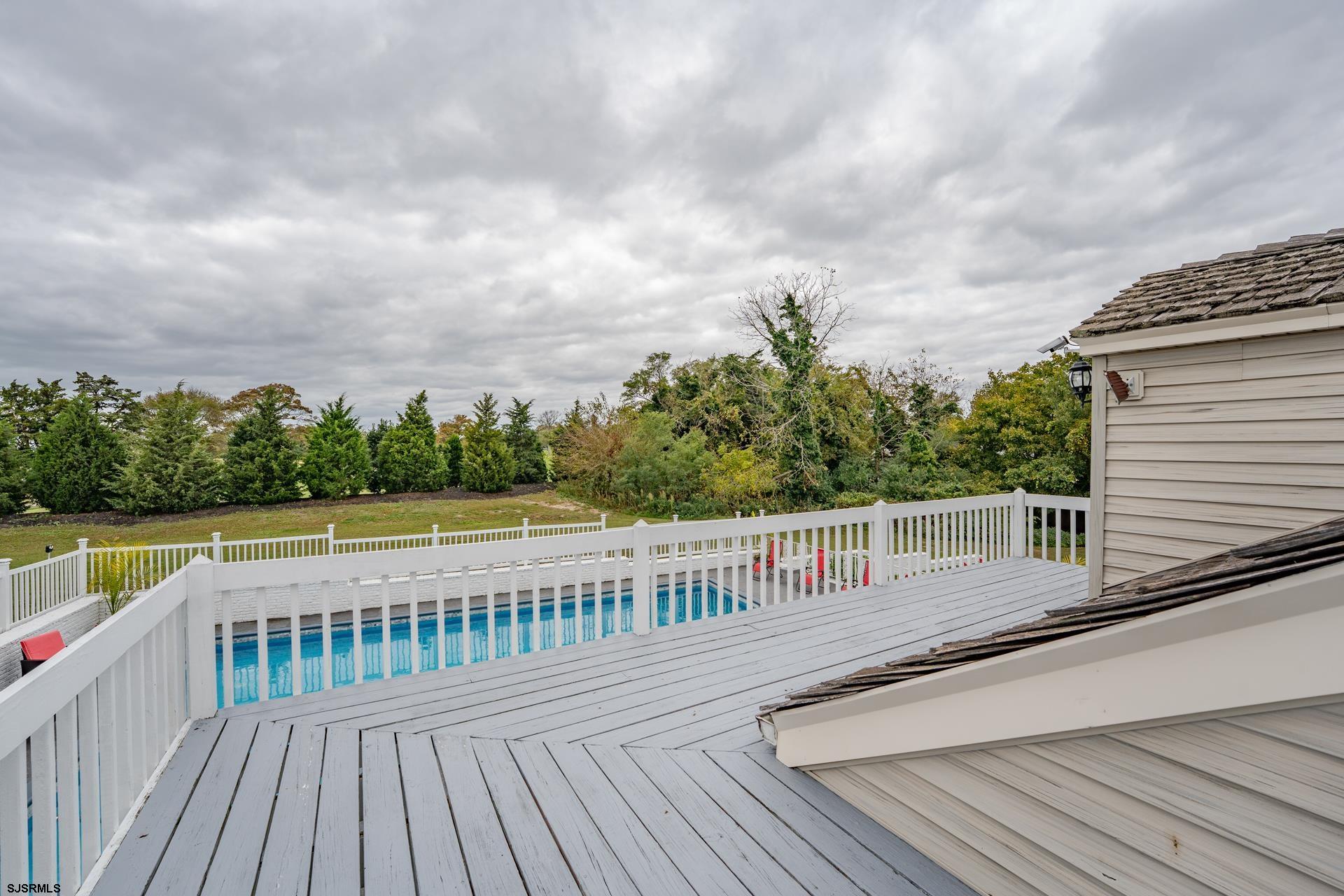 202 English Ln
