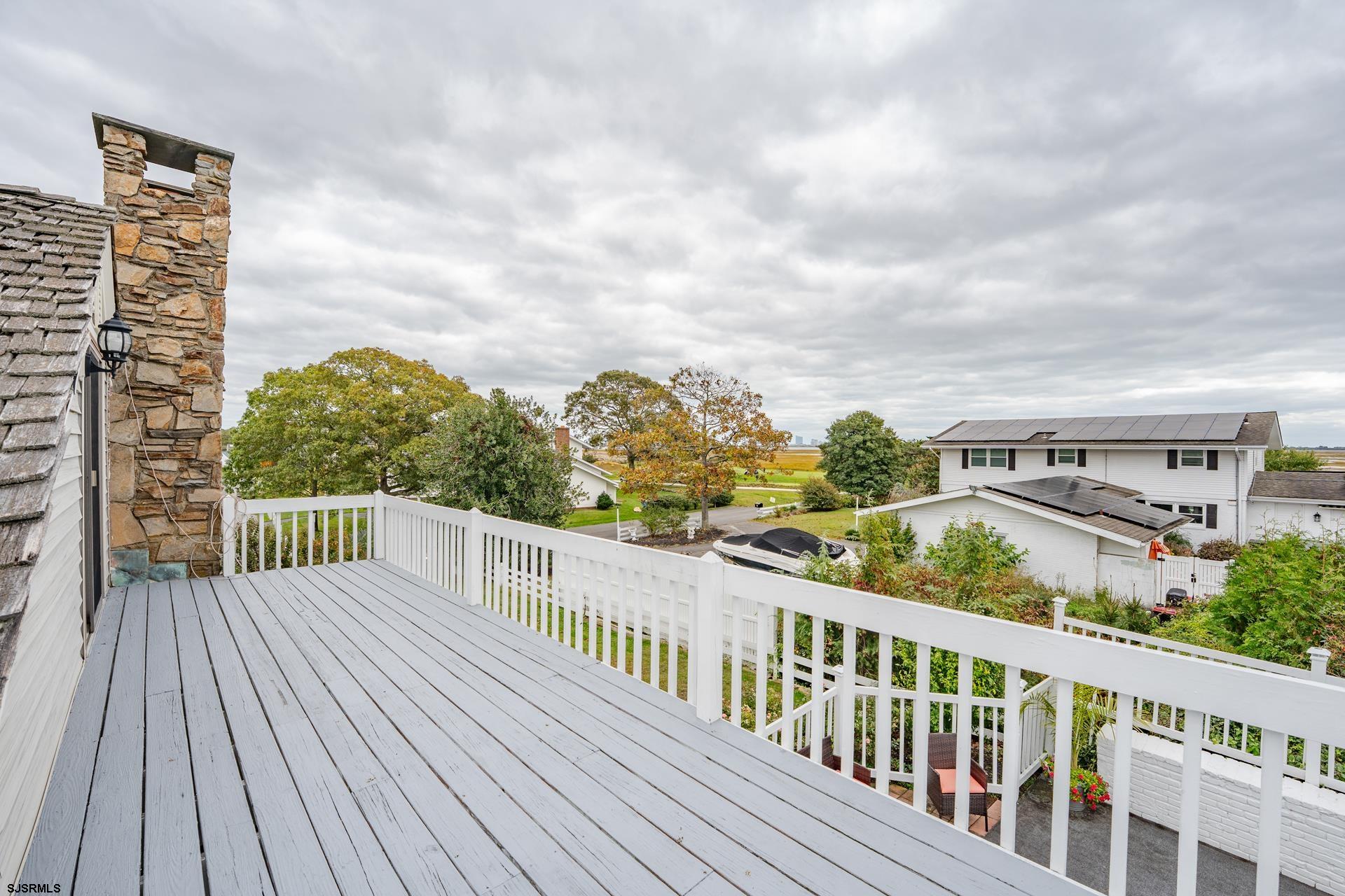 202 English Ln
