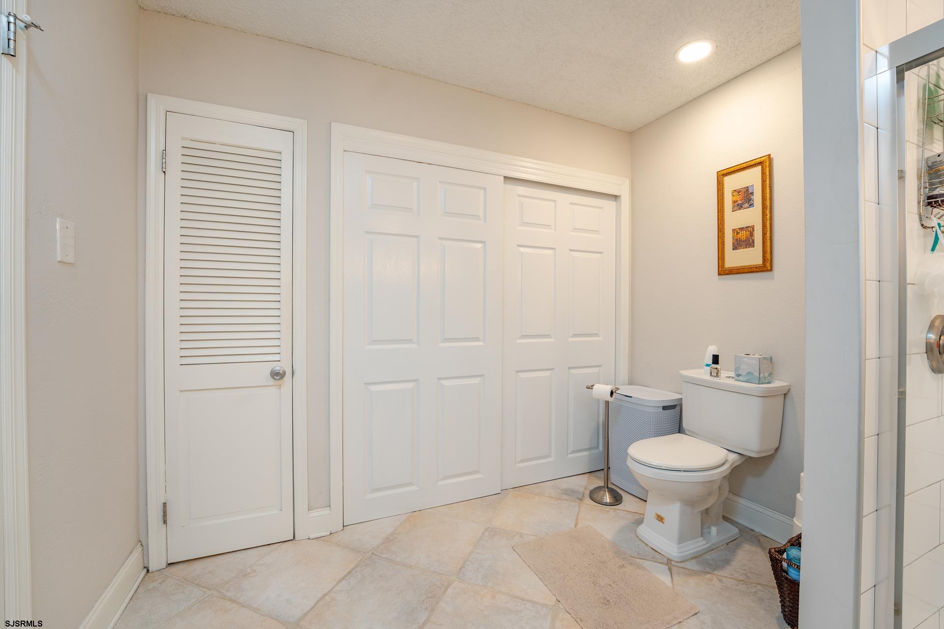 202 English Ln