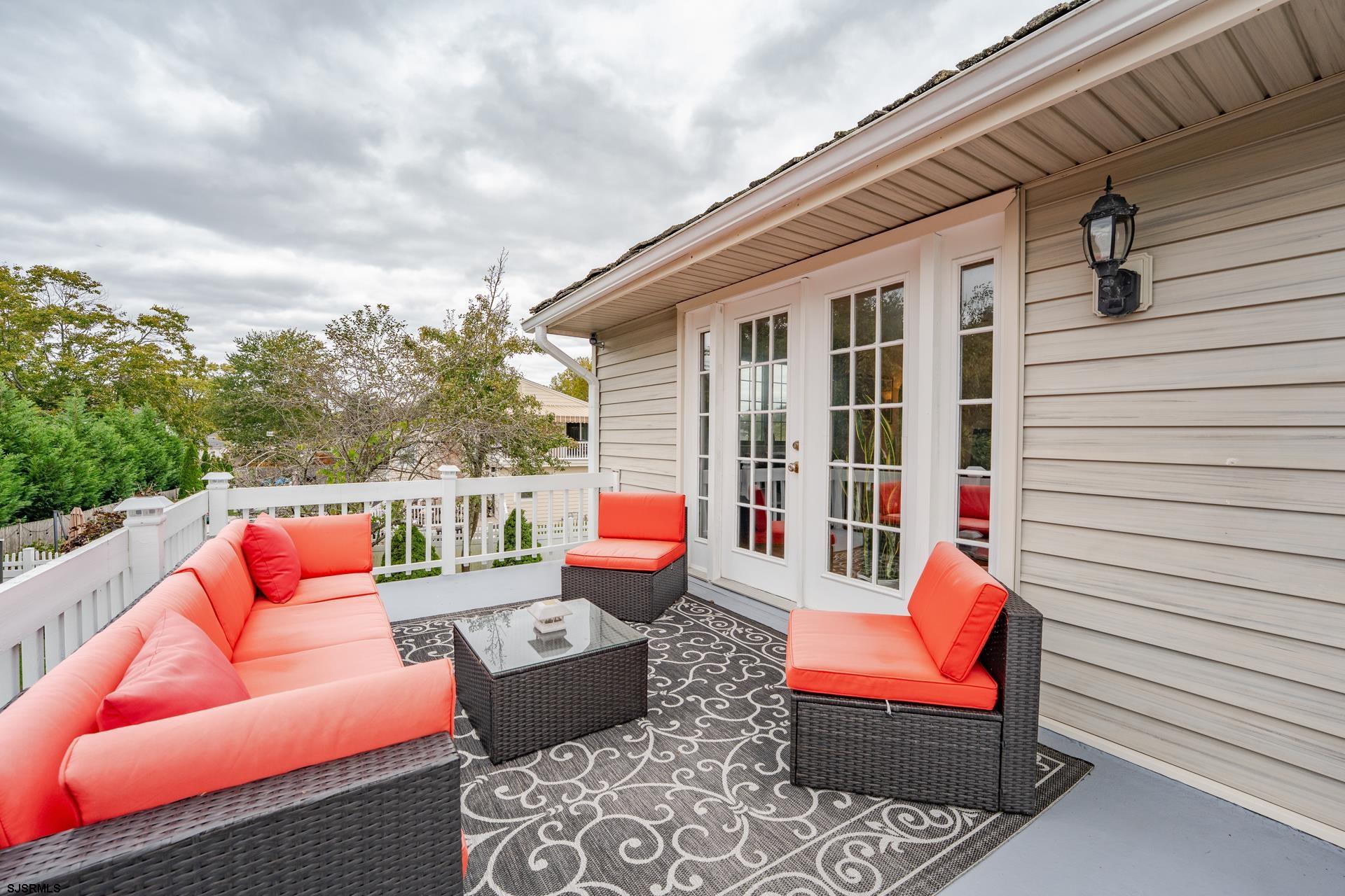 202 English Ln