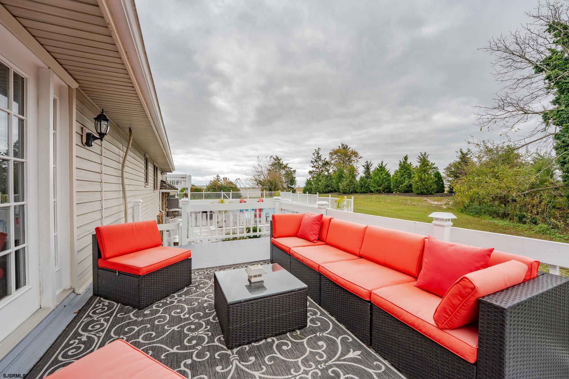 202 English Ln