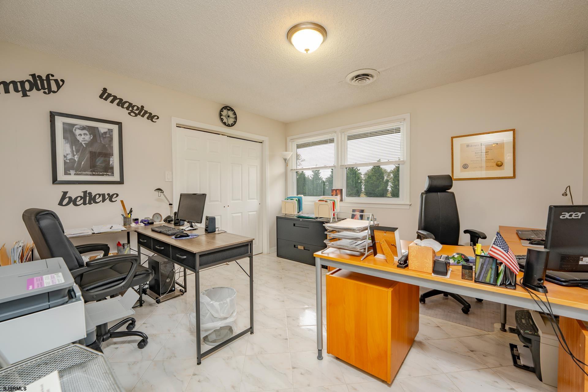 202 English Ln