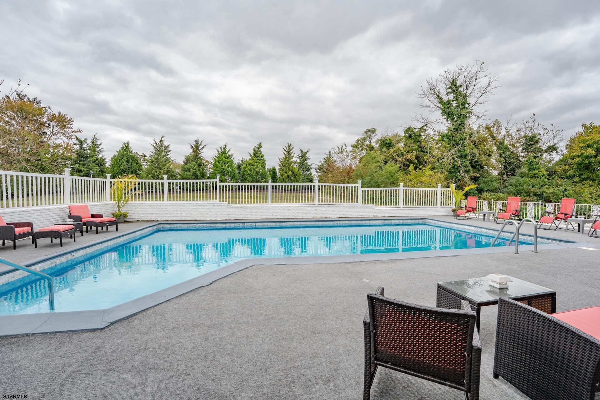 202 English Ln