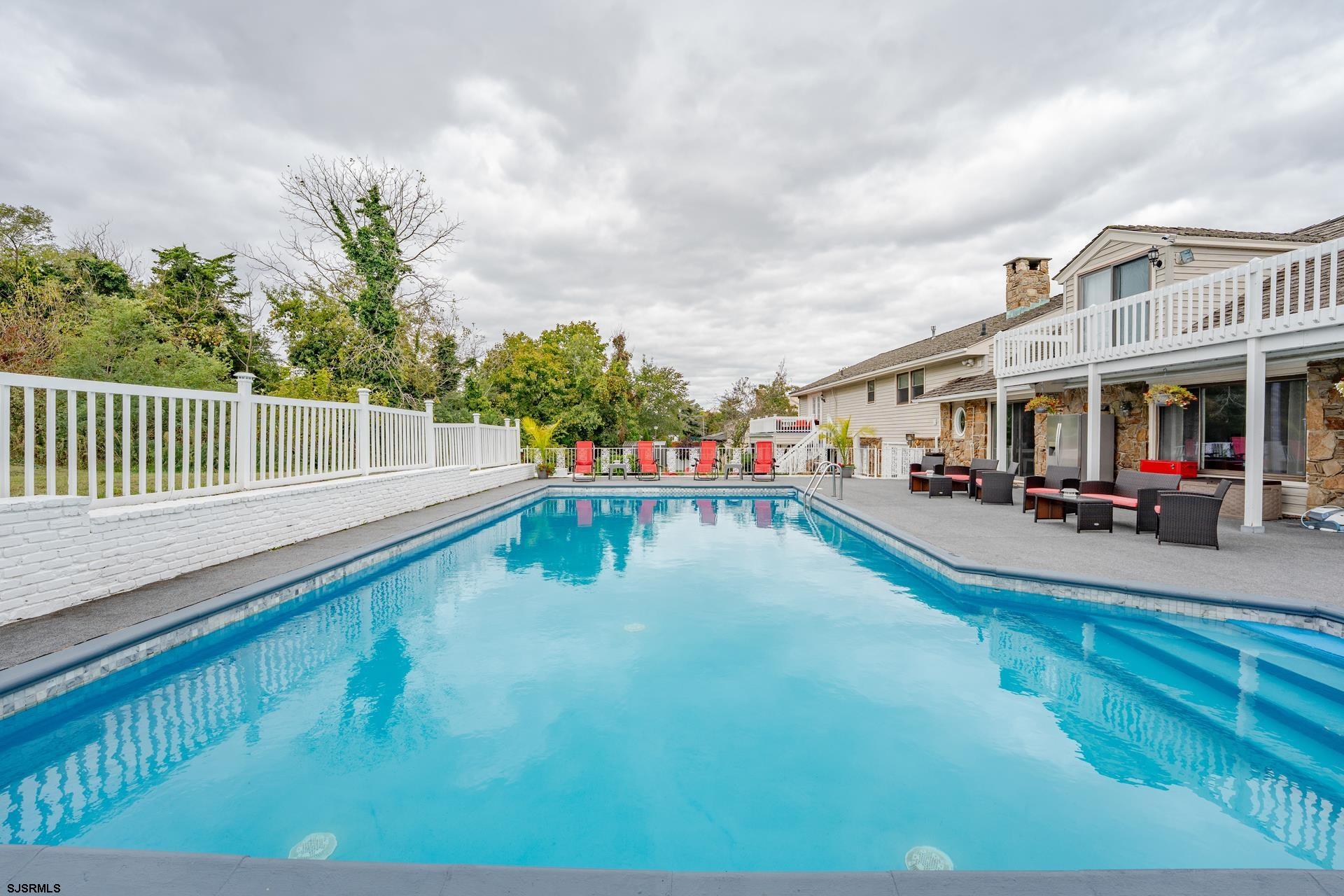 202 English Ln