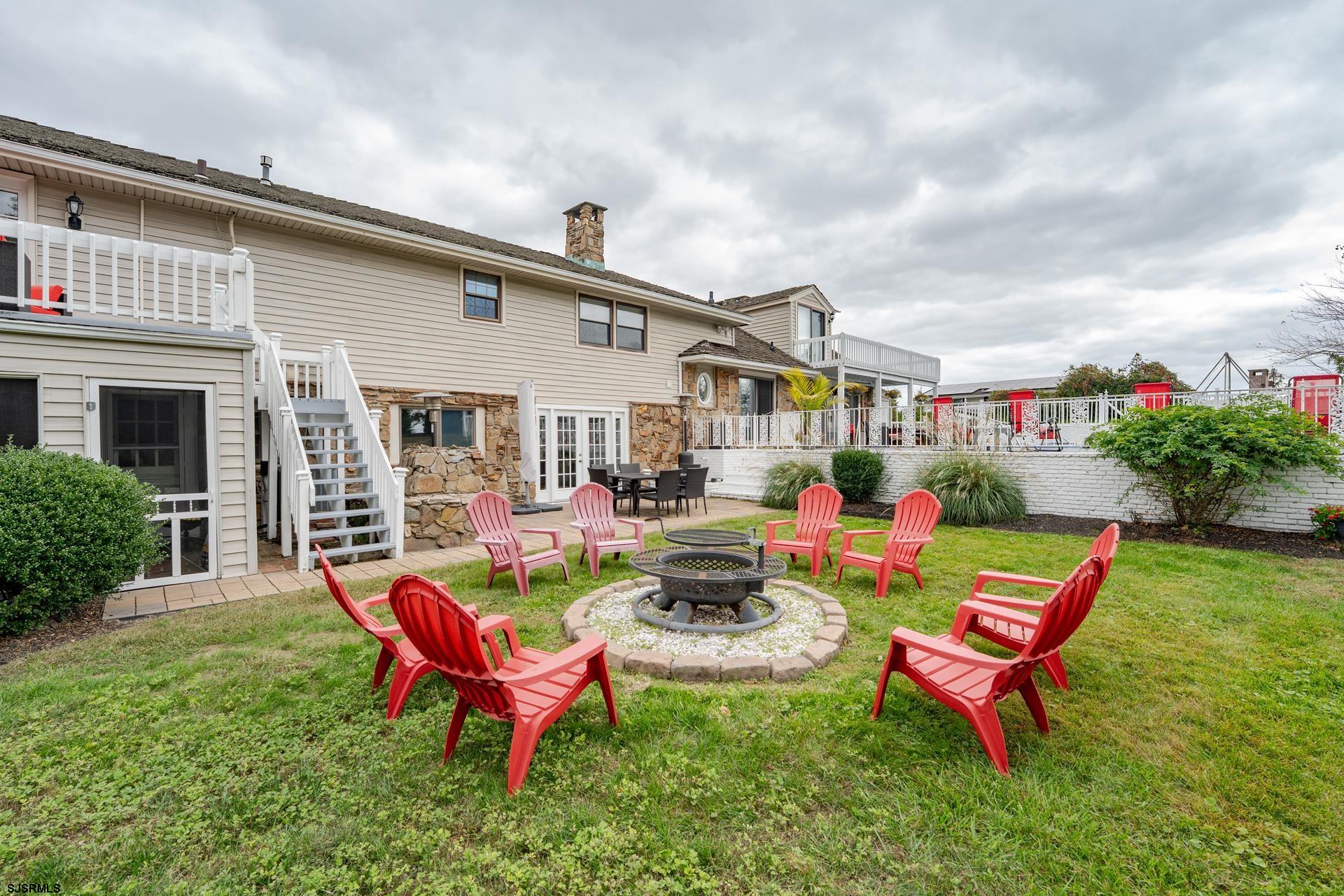 202 English Ln
