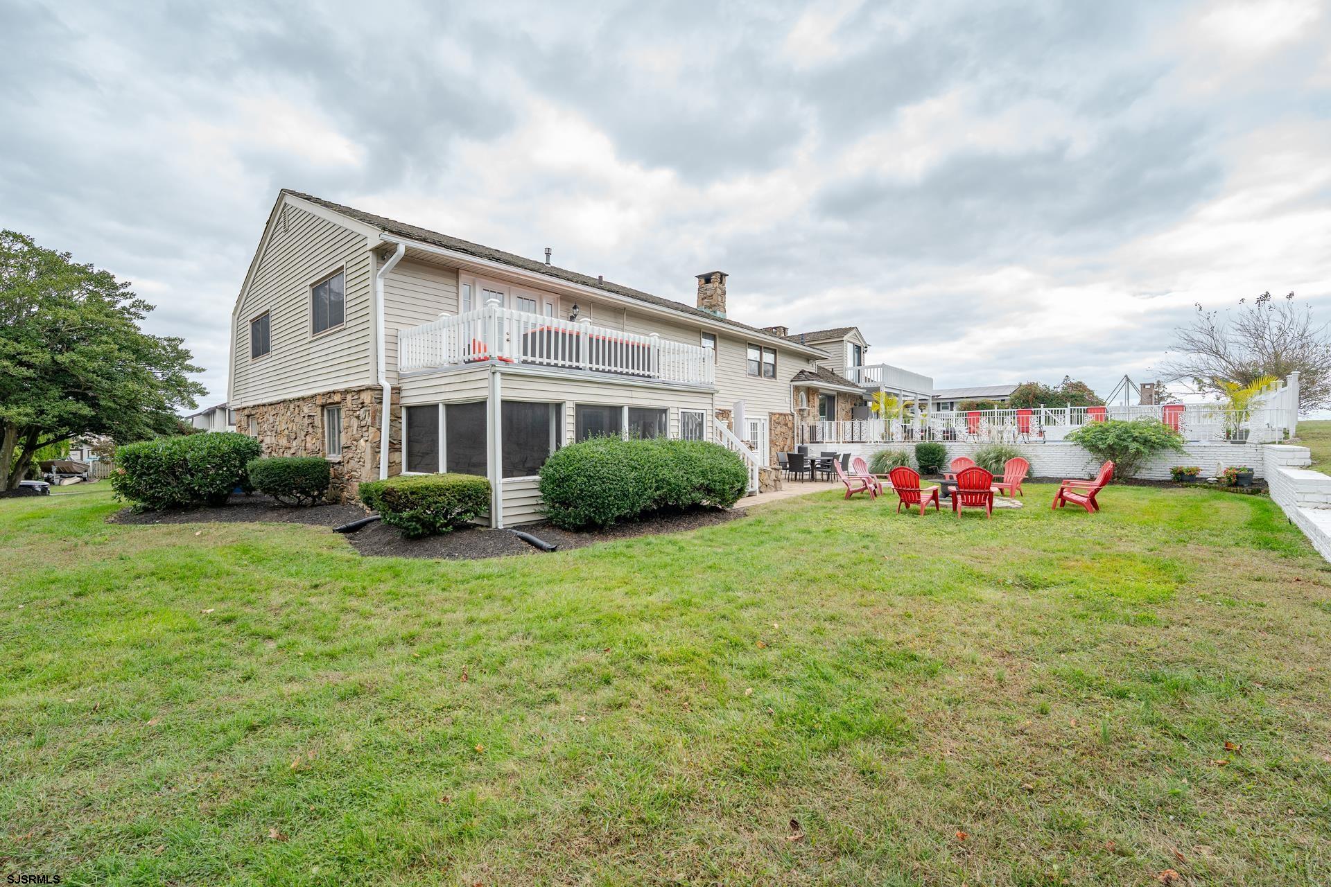 202 English Ln