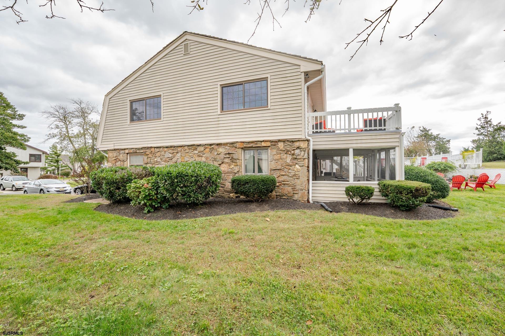 202 English Ln
