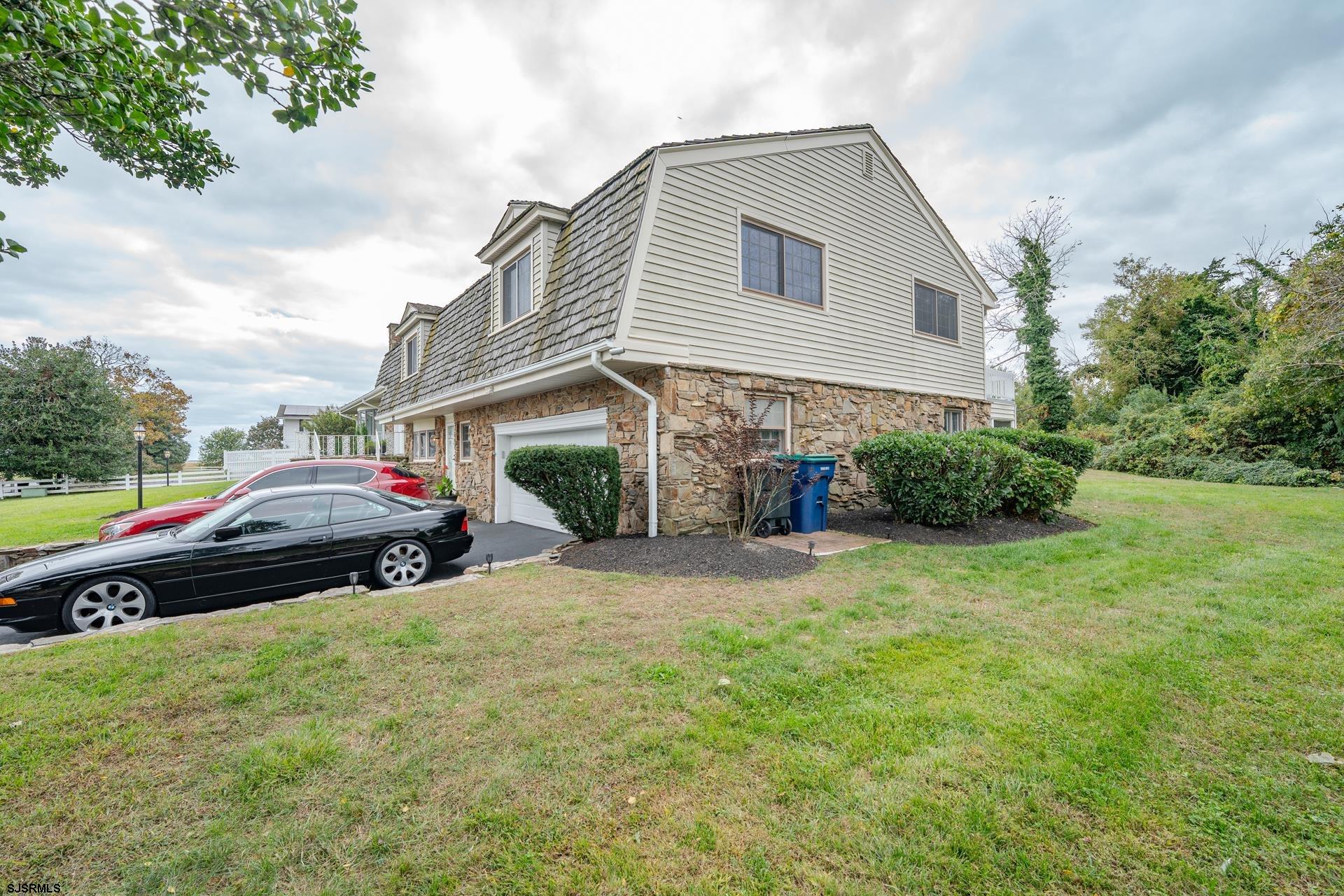 202 English Ln