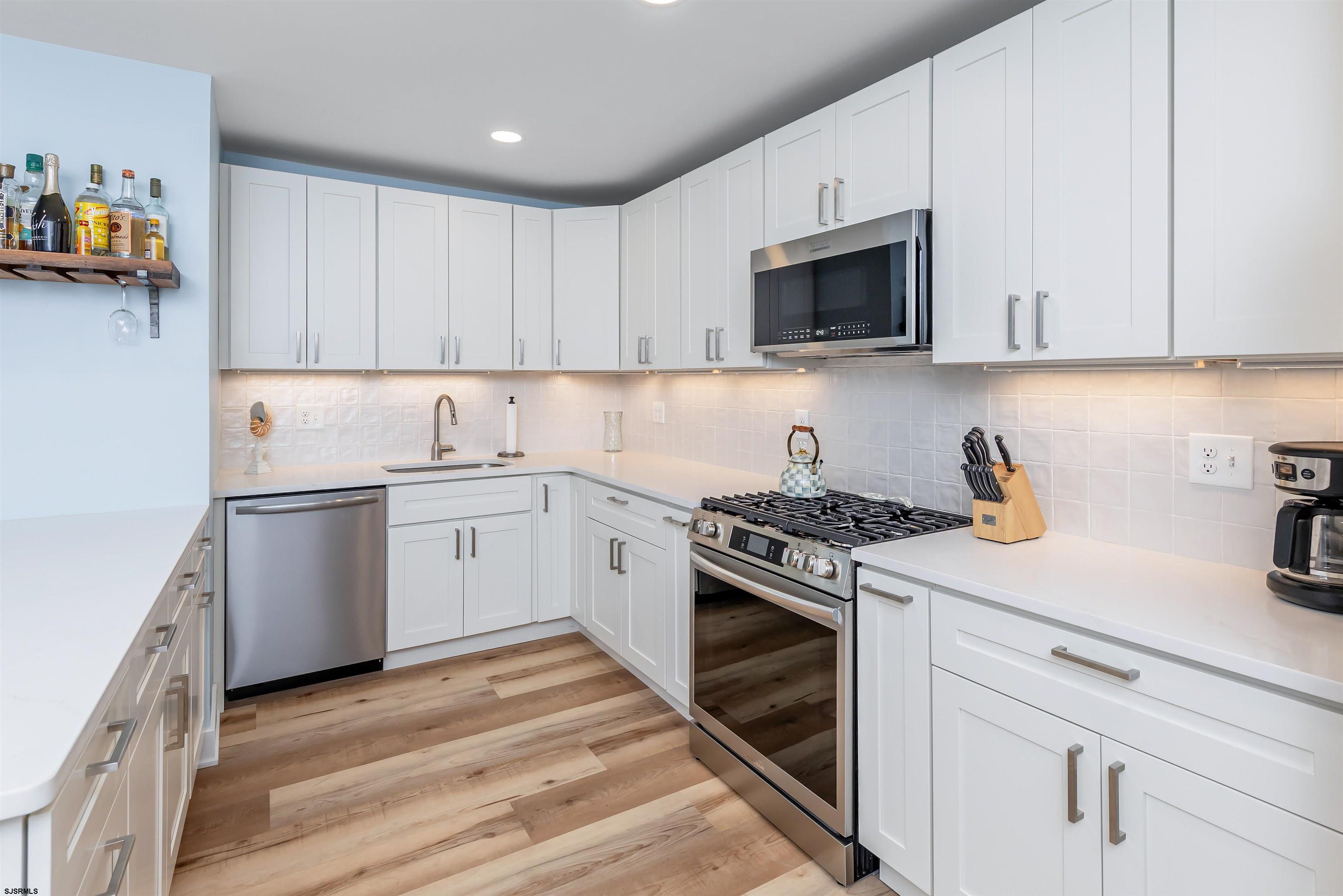 4901 Harbor Beach Blvd Blvd - Picture 3