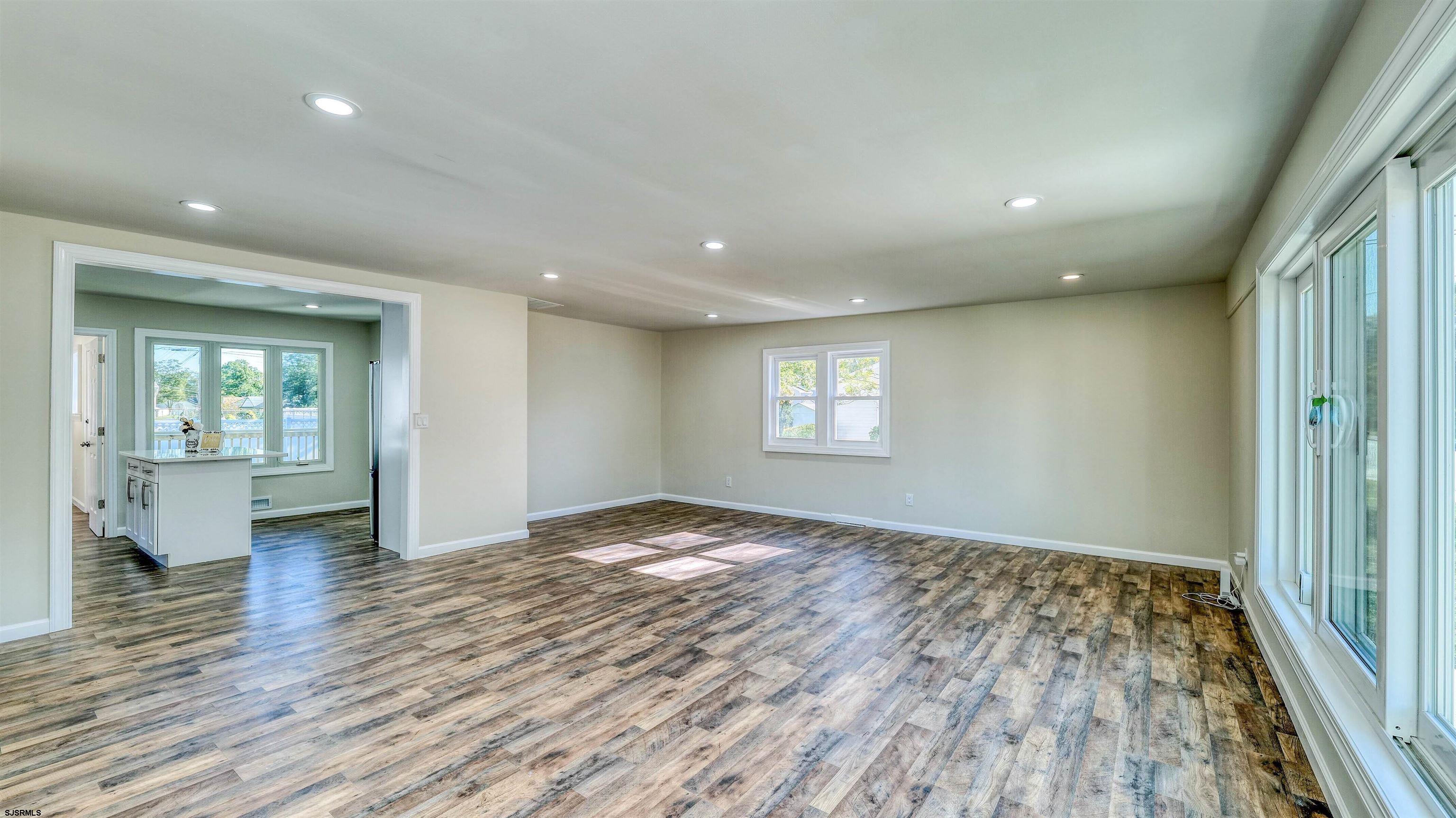 19 Merion Dr - Picture 1
