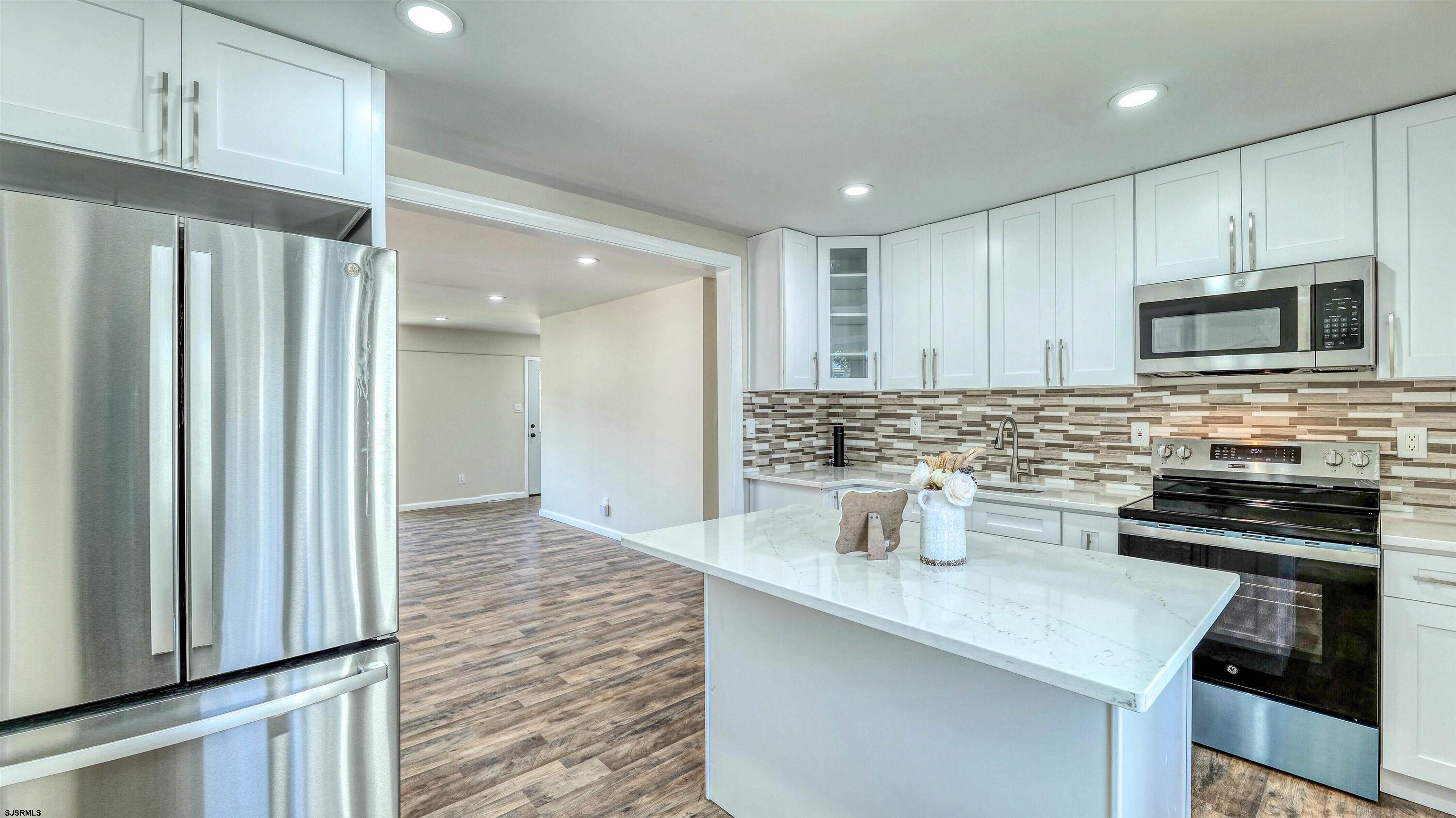 19 Merion Dr - Picture 4
