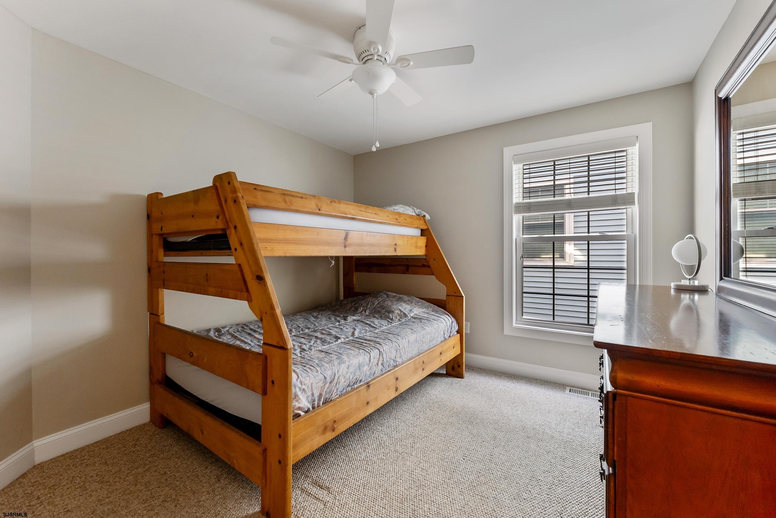 909 4th Street - Picture 2