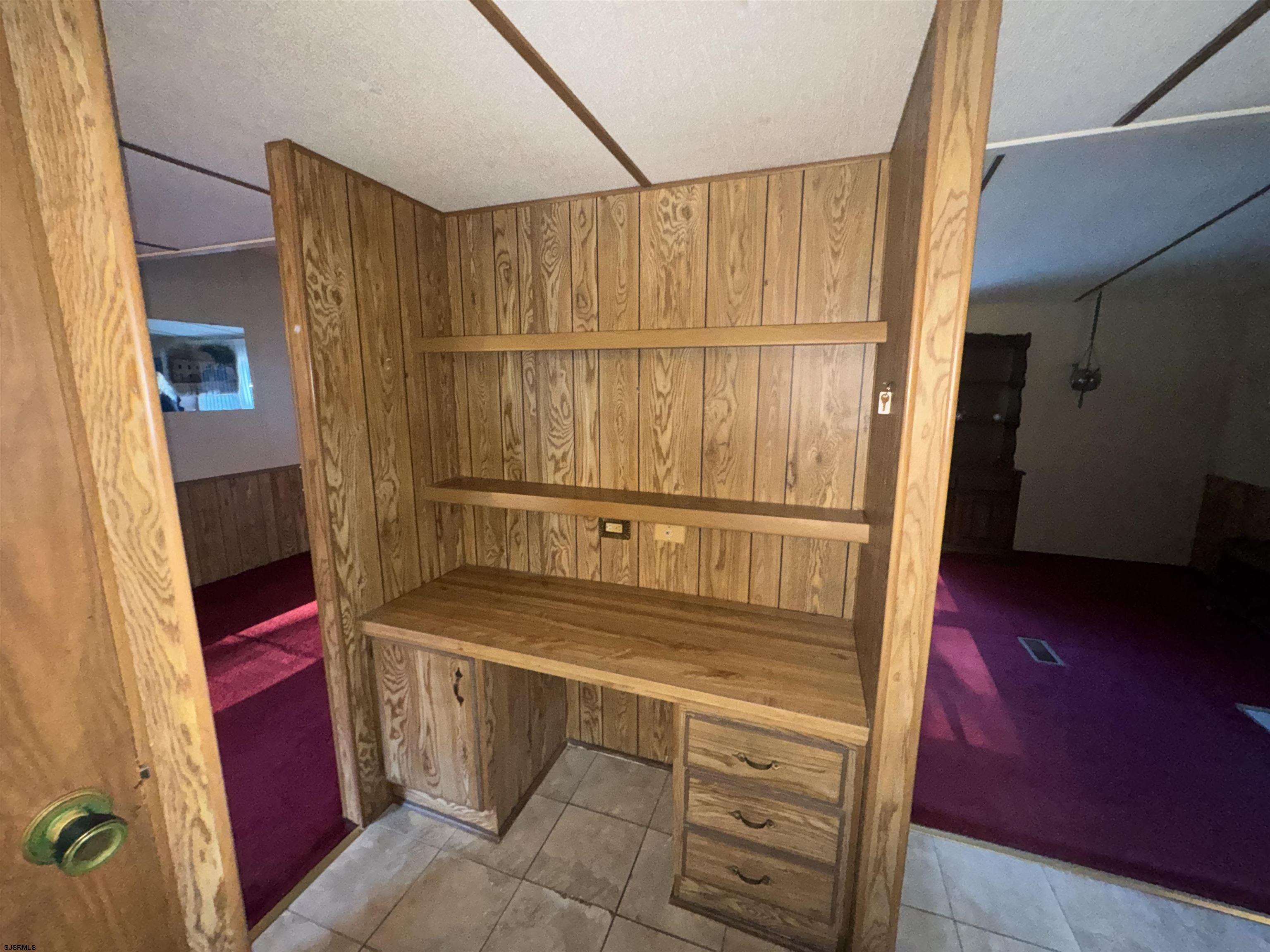115 Mast Dr