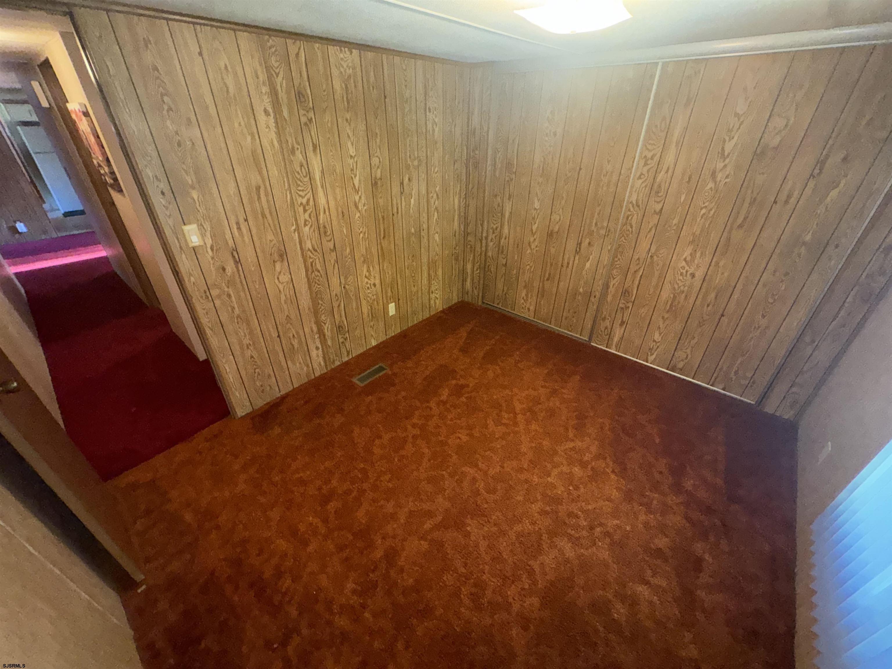115 Mast Dr