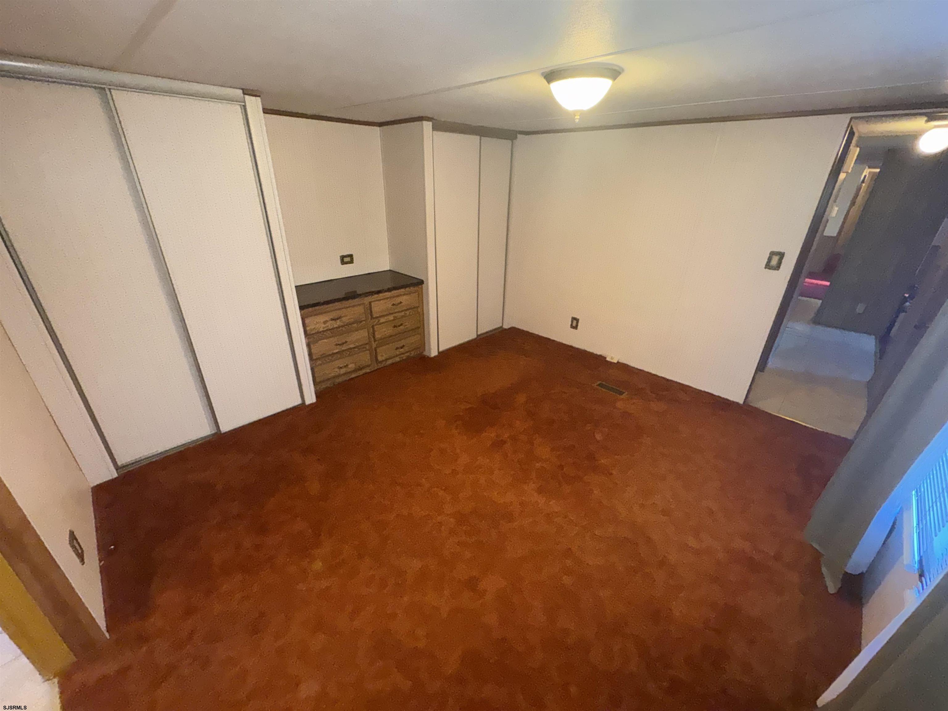 115 Mast Dr
