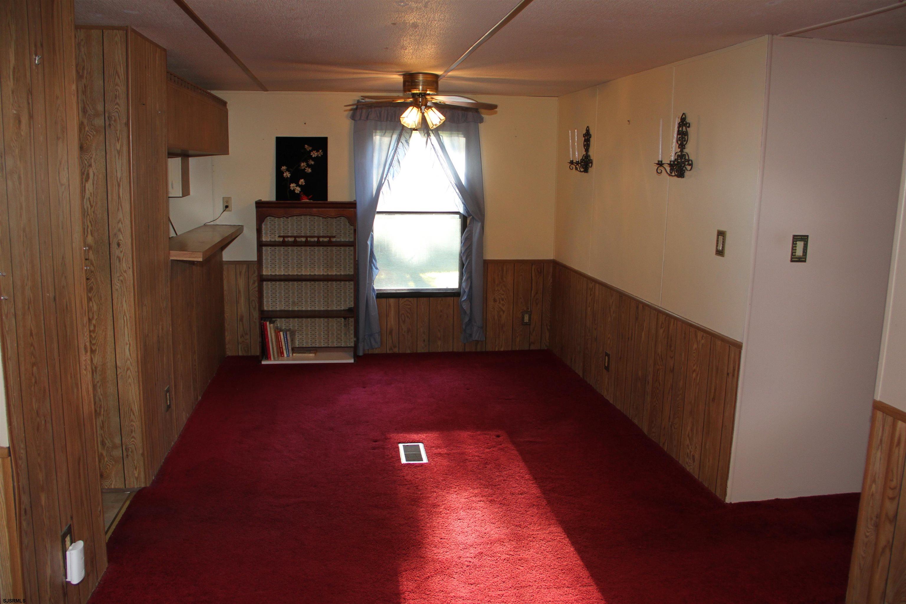 115 Mast Dr