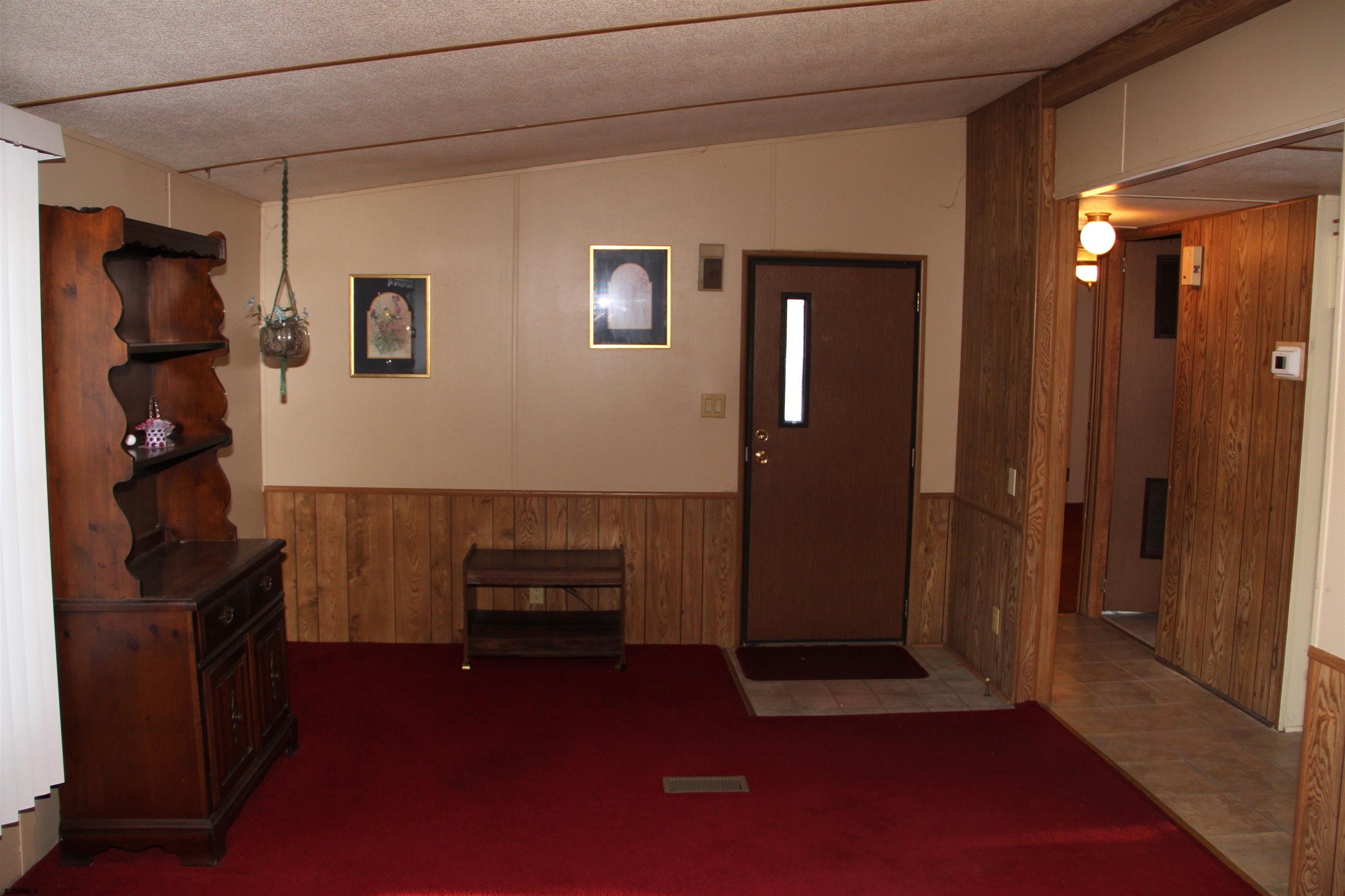 115 Mast Dr
