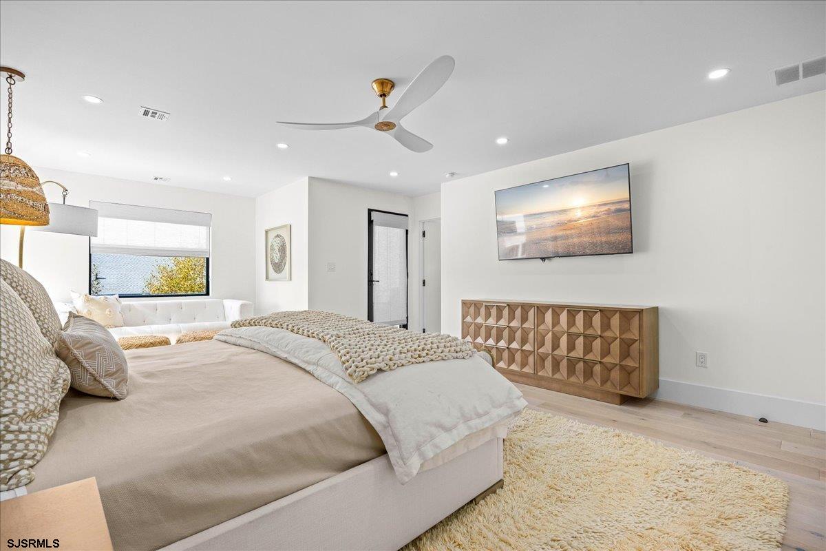 17 N Mansfield Avenue