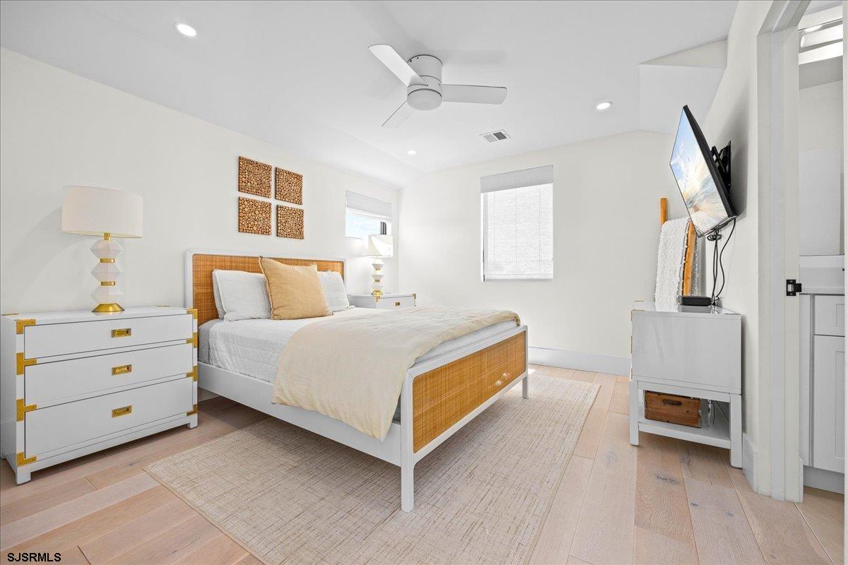 17 N Mansfield Avenue