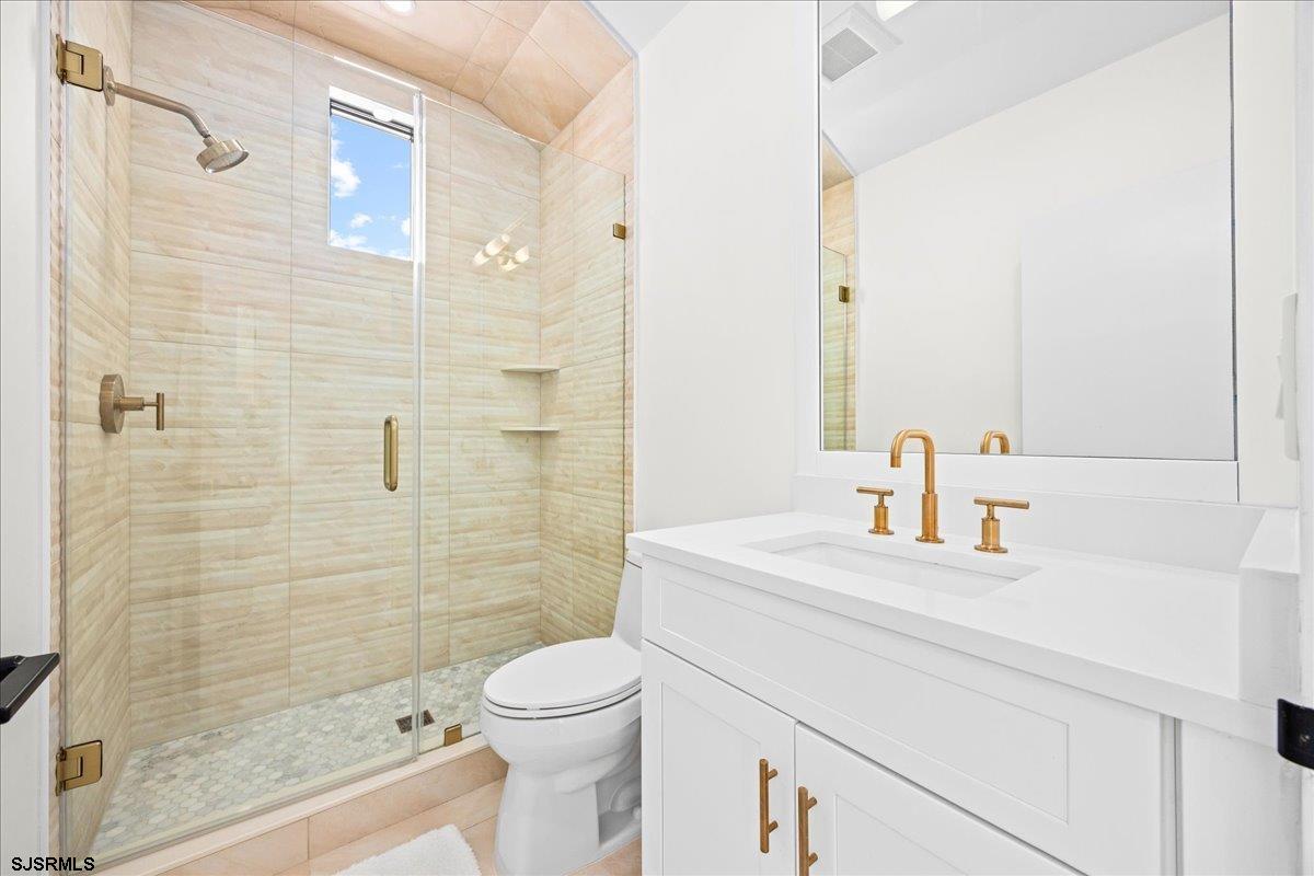 17 N Mansfield Avenue