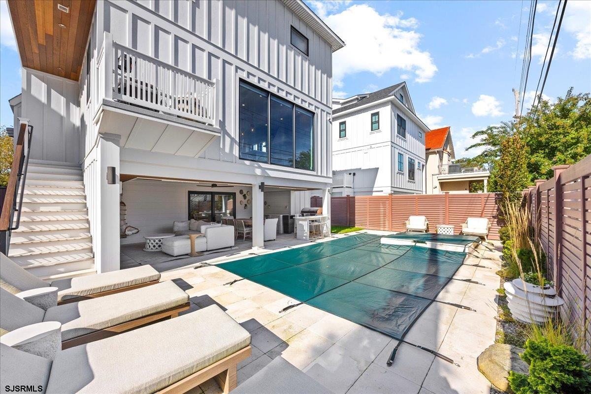 17 N Mansfield Avenue