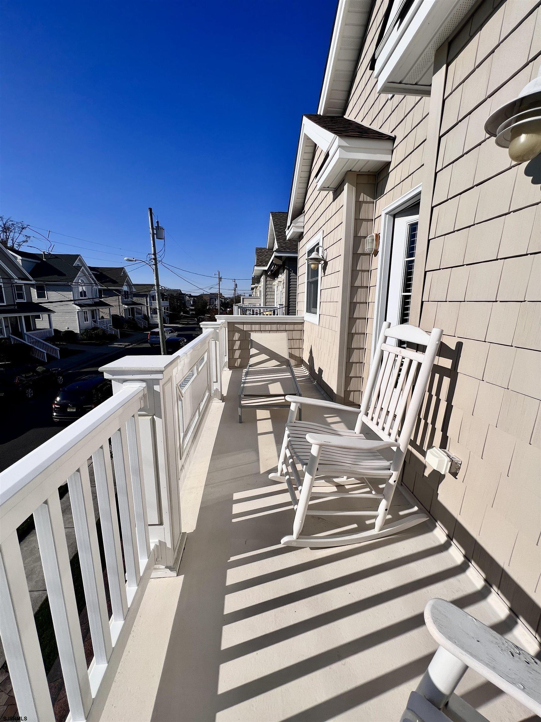 107 N Douglas