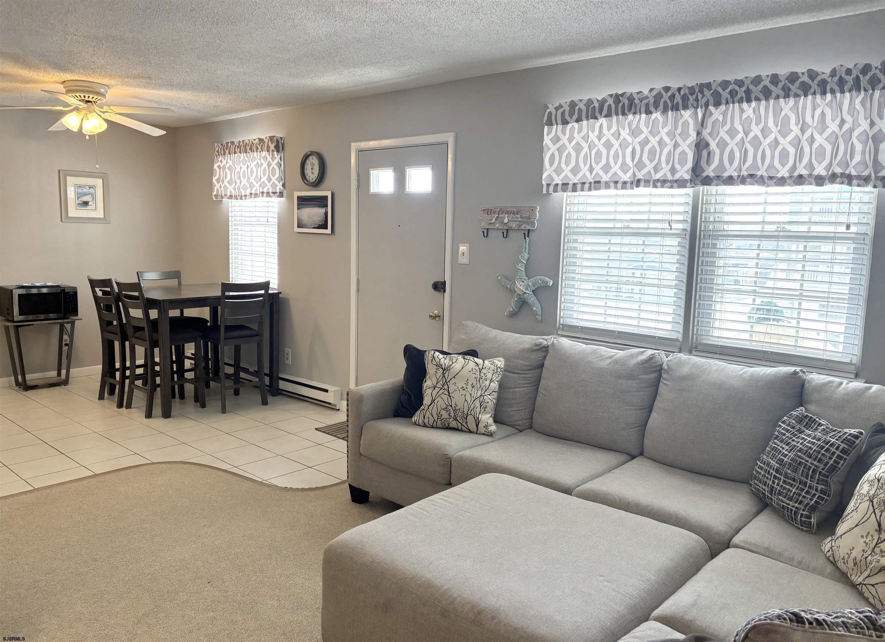 825 Plymouth Pl - Picture 3