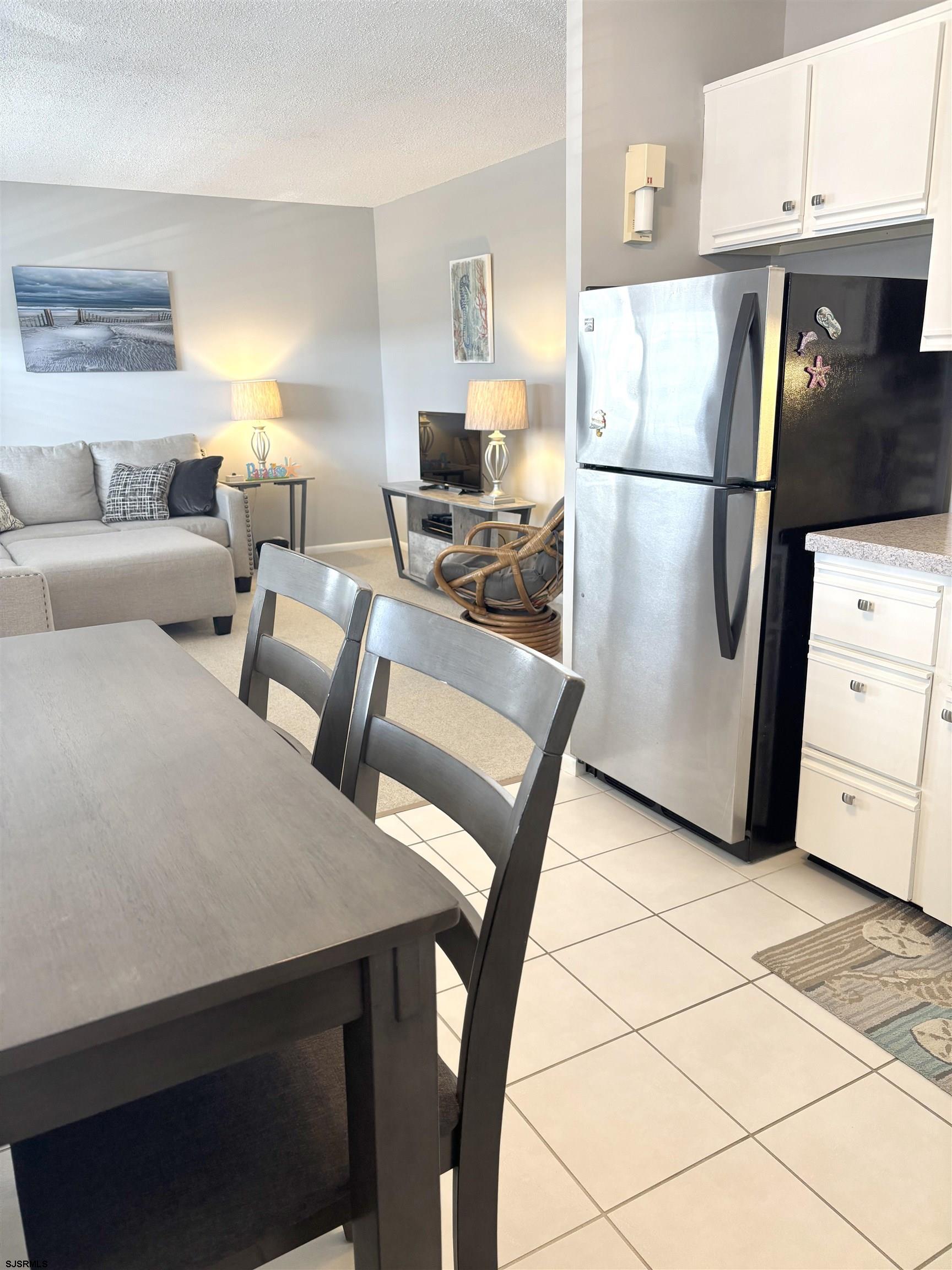 825 Plymouth Pl - Picture 4