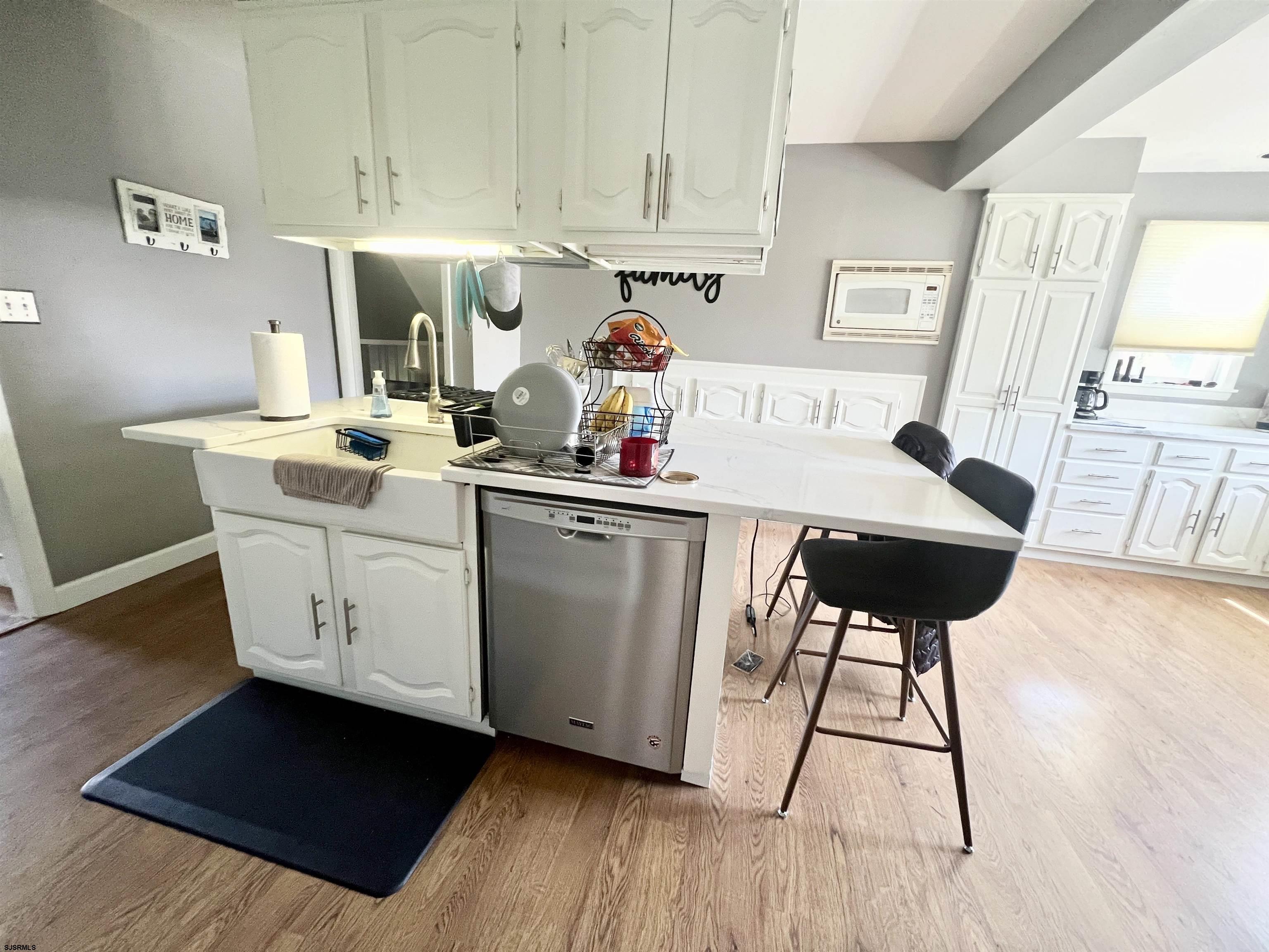 702 Burton Avenue - Picture 3