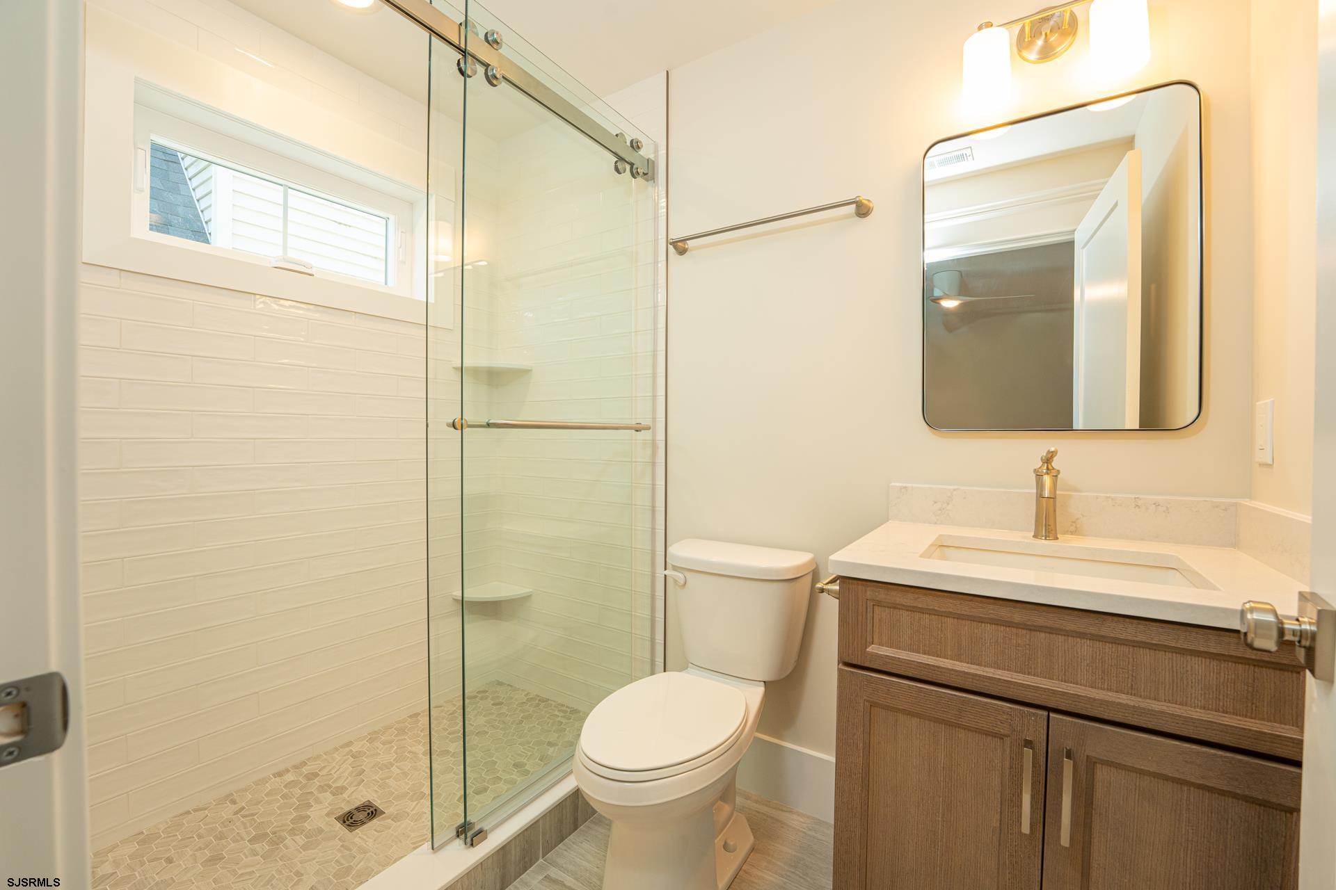 829 Unit B St Charles Pl