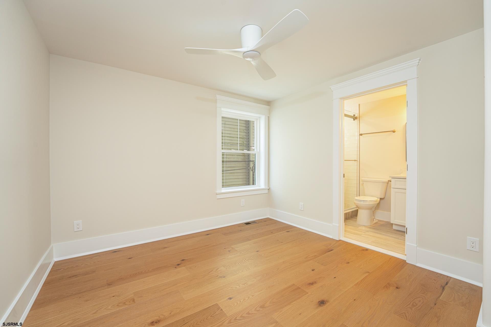 829 Unit A St Charles Pl