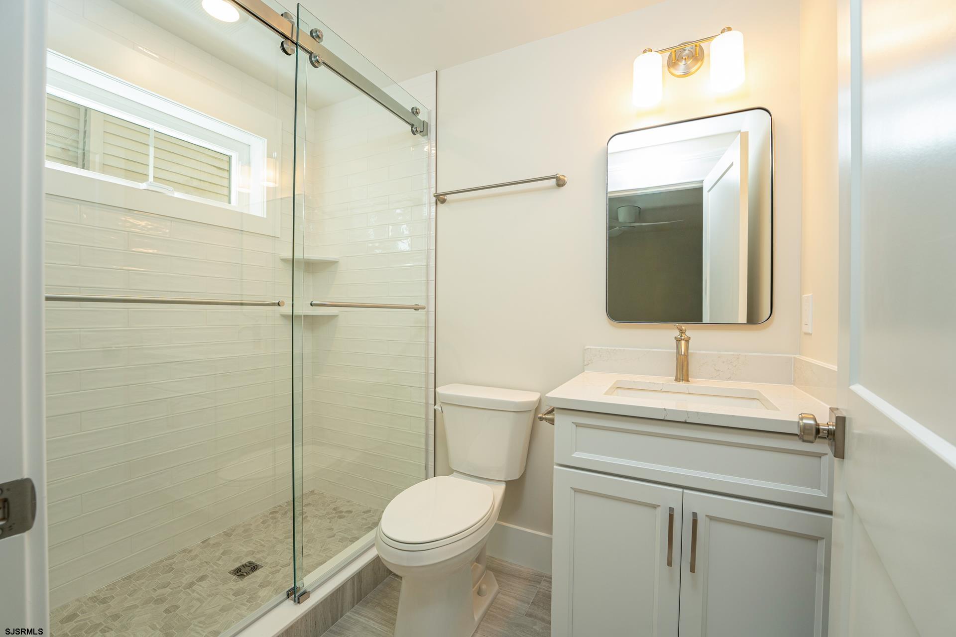 829 Unit A St Charles Pl