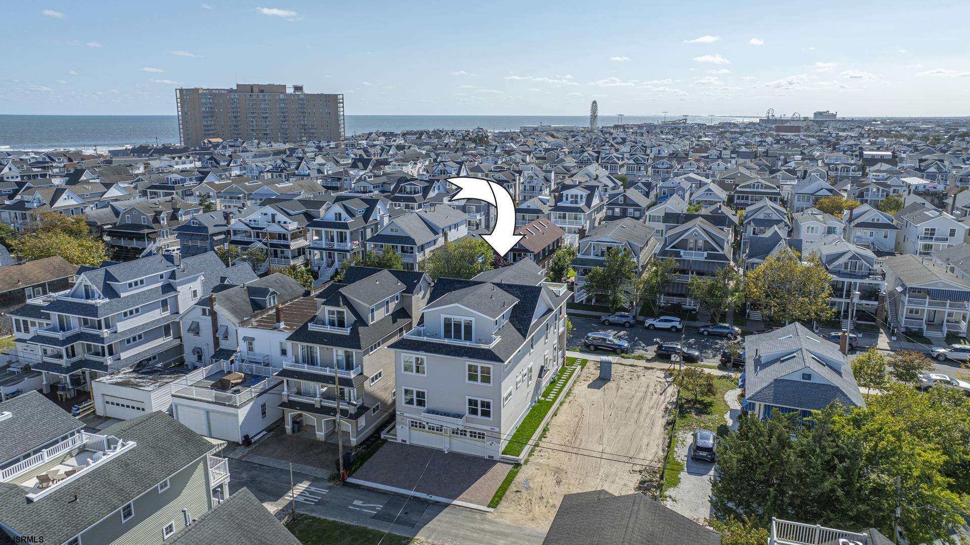 829 Unit A St Charles Pl