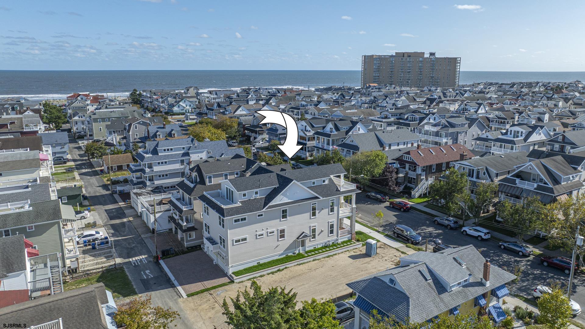 829 Unit A St Charles Pl