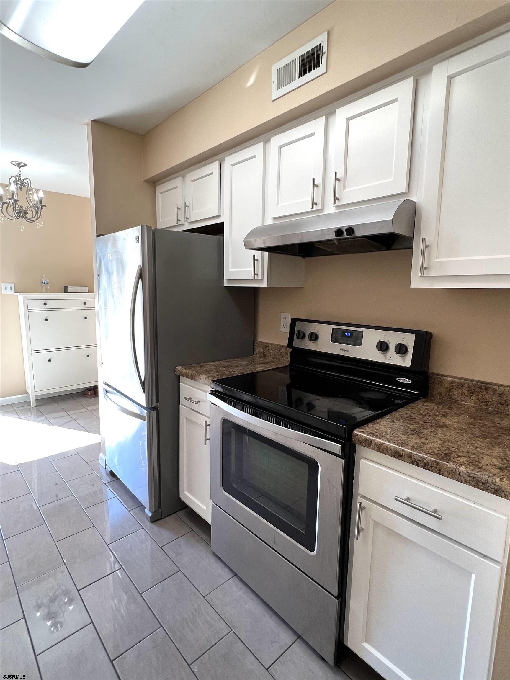 1 Country Magnolia Ln - Picture 2
