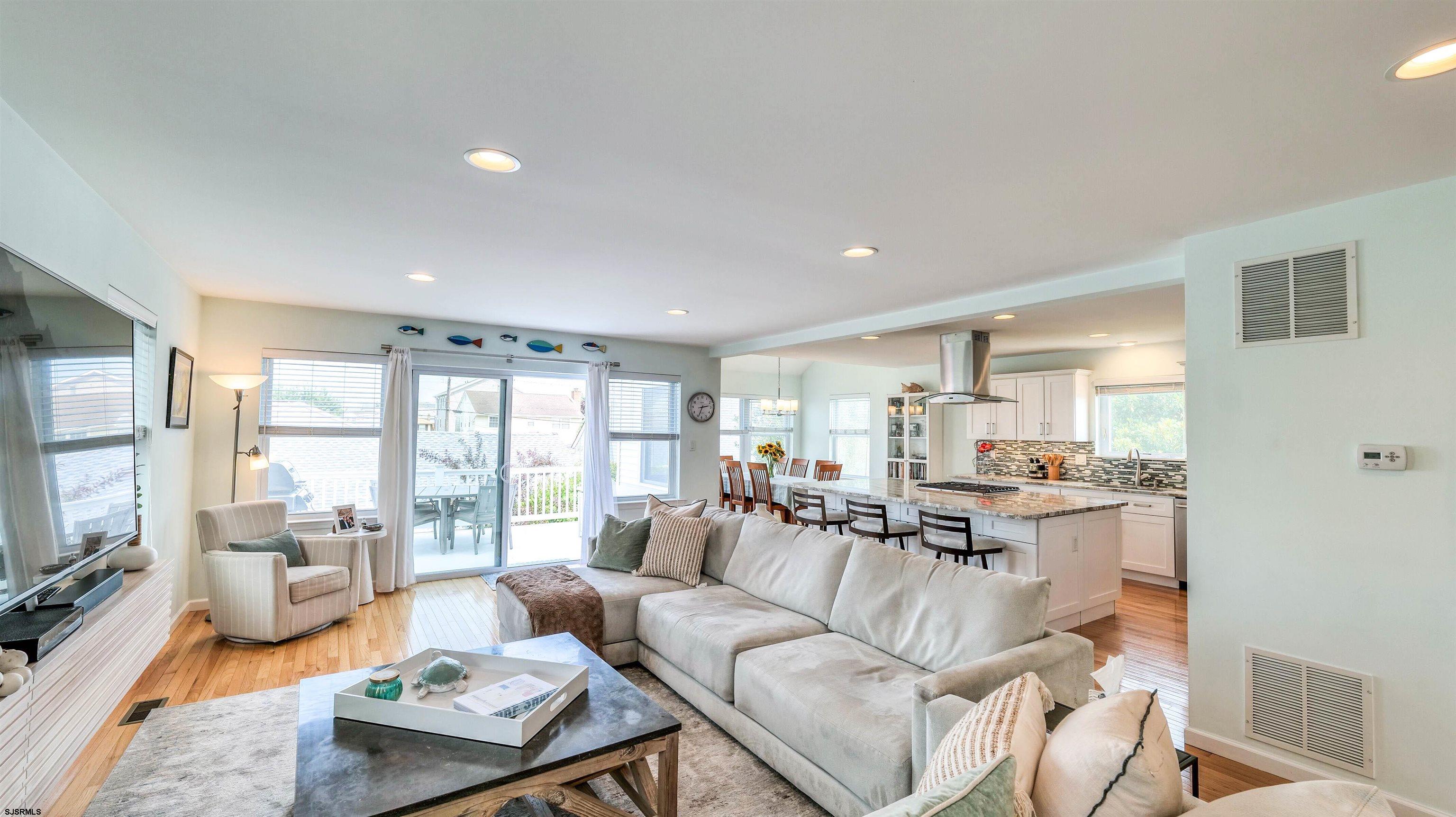 203 N Melbourne Avenue