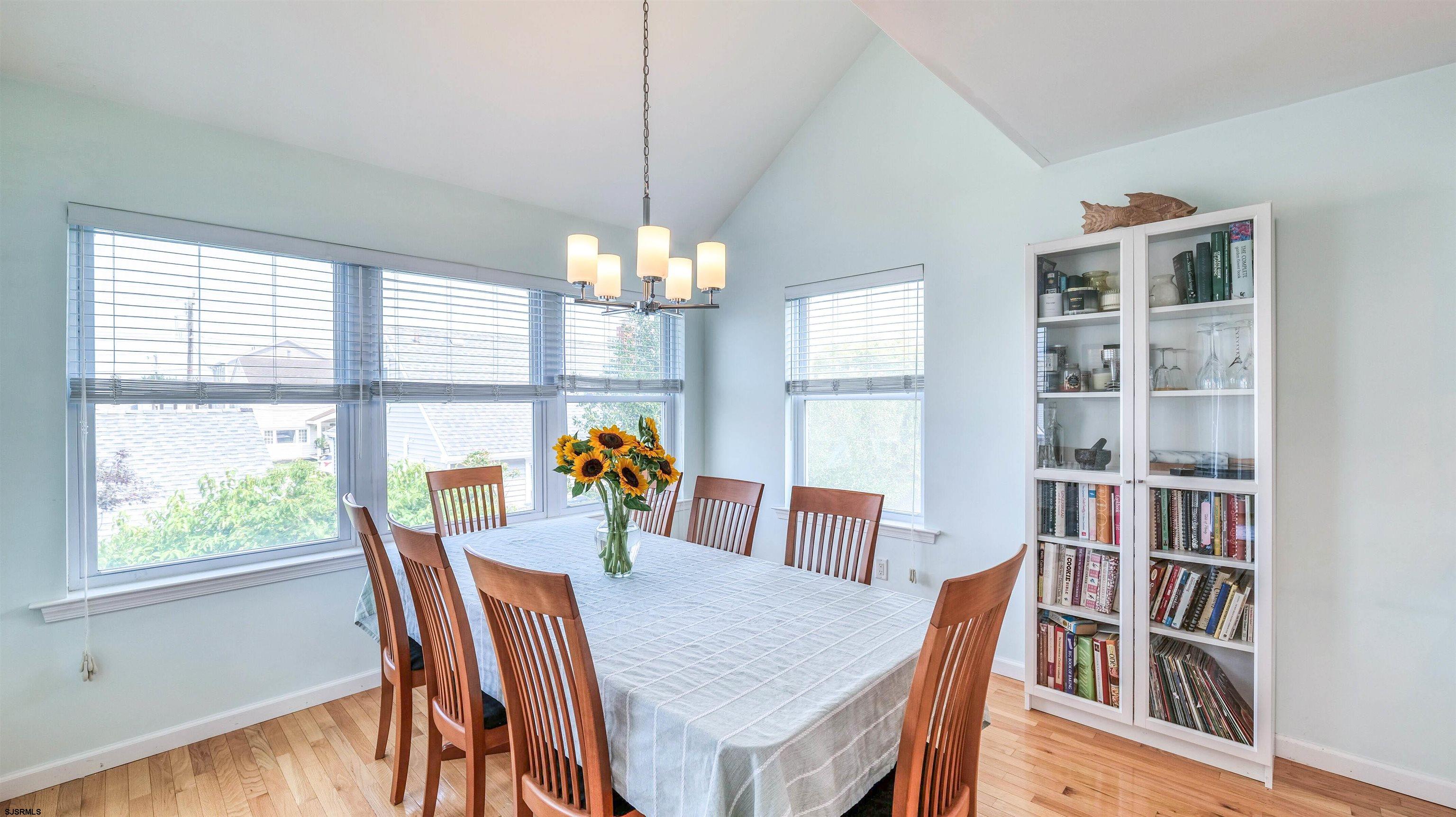 203 N Melbourne Avenue