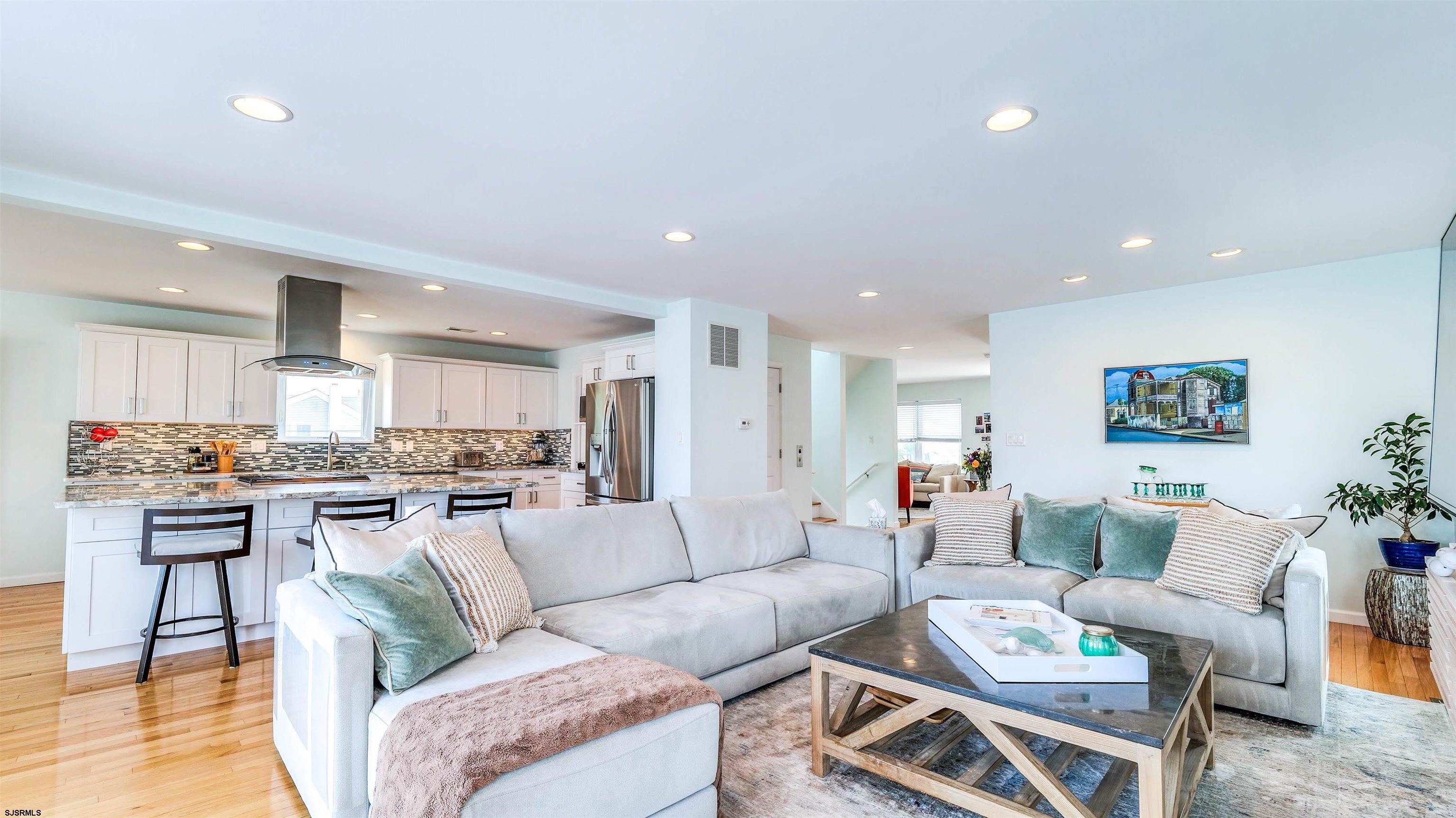 203 N Melbourne Avenue - Picture 3