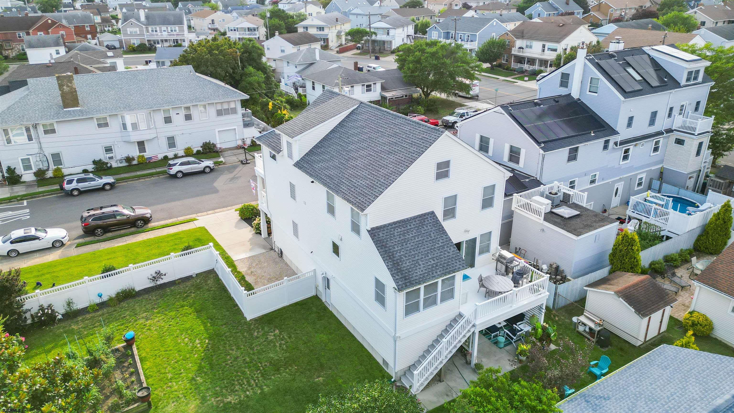 203 N Melbourne Avenue