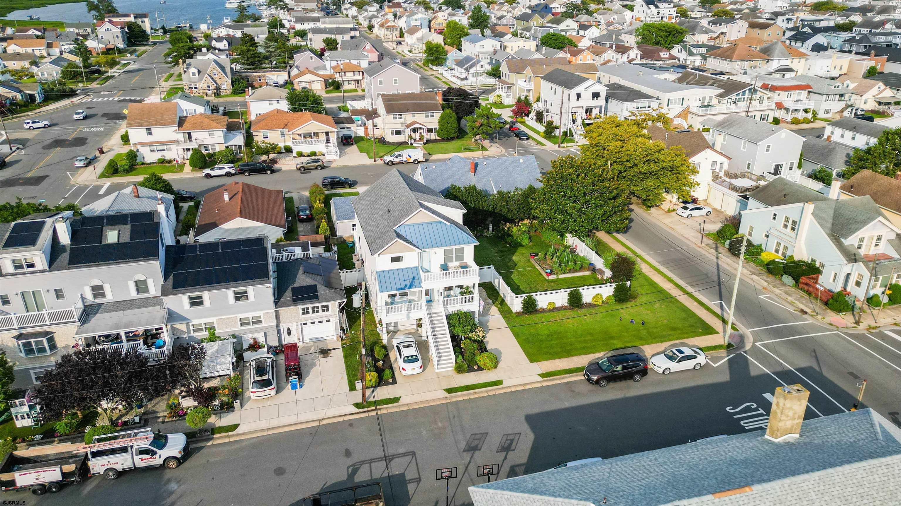 203 N Melbourne Avenue