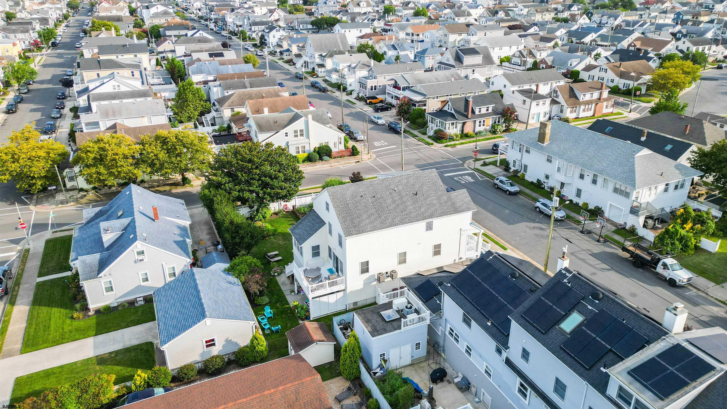 203 N Melbourne Avenue