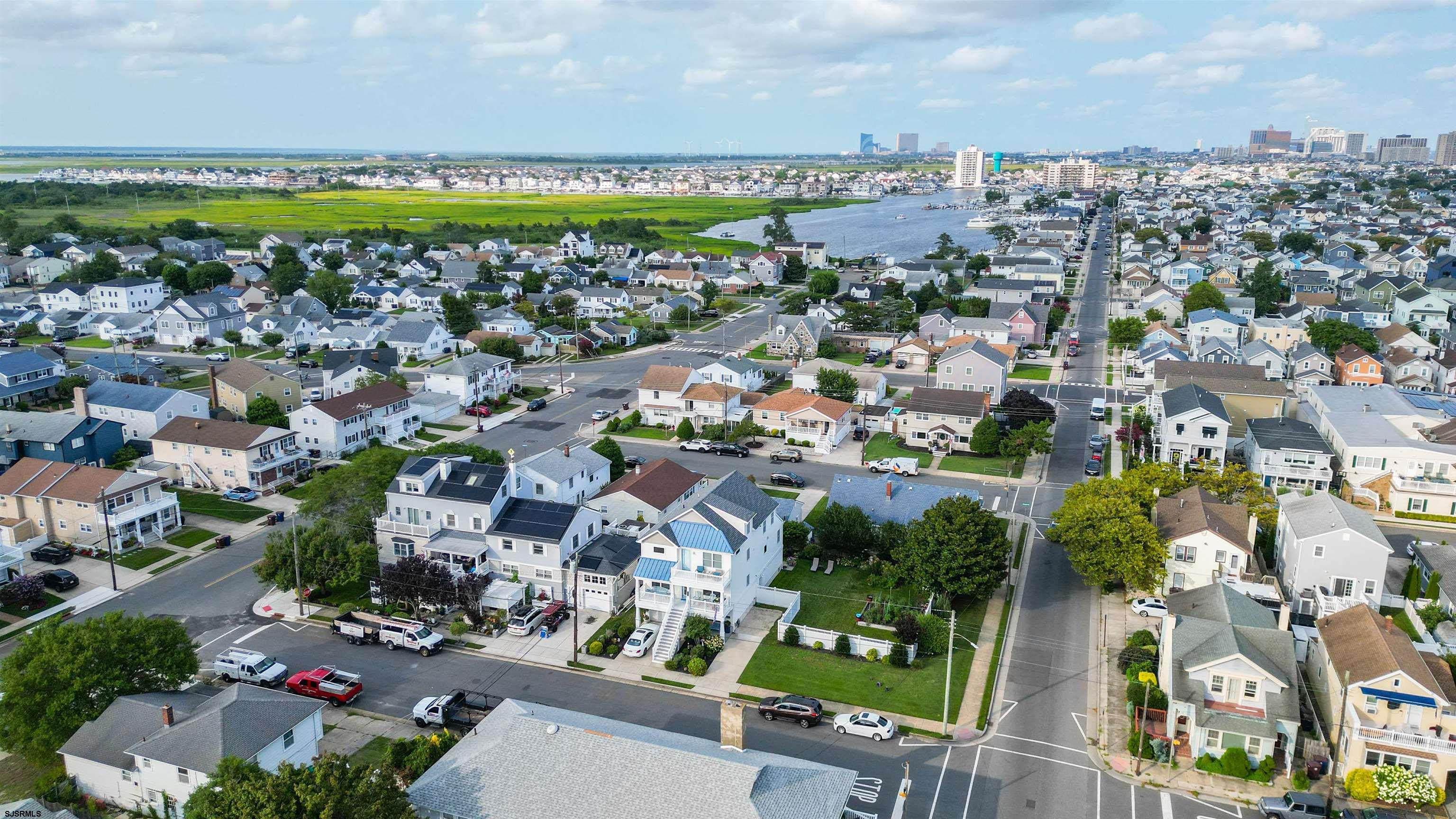 203 N Melbourne Avenue