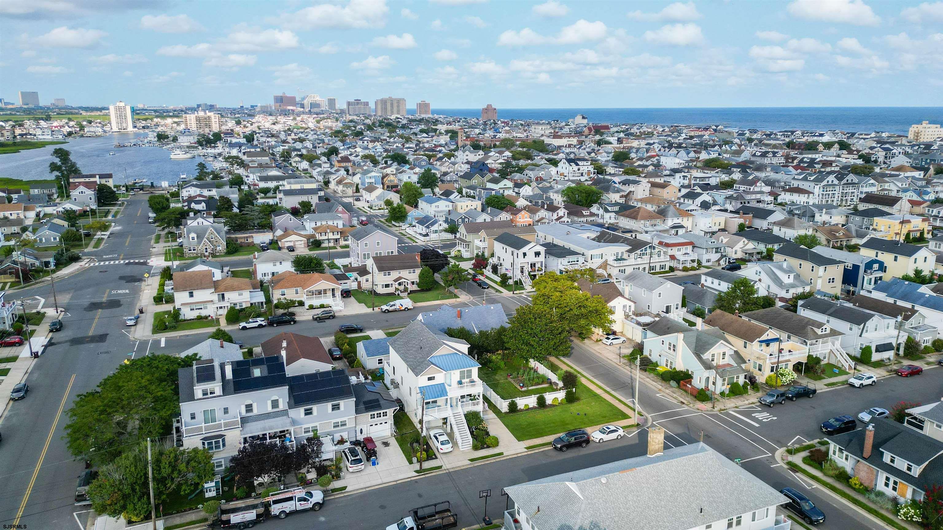 203 N Melbourne Avenue