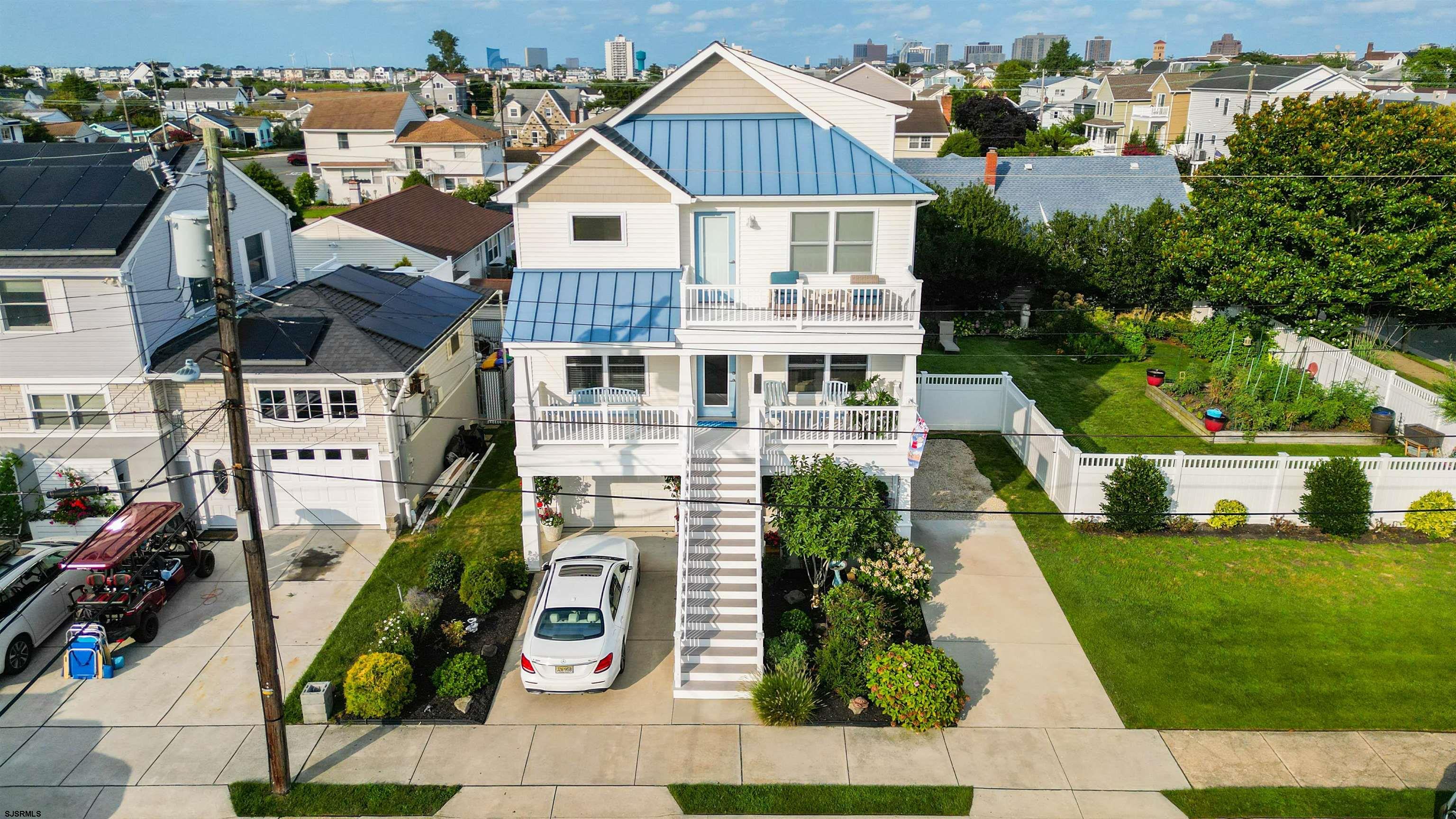 203 N Melbourne Avenue