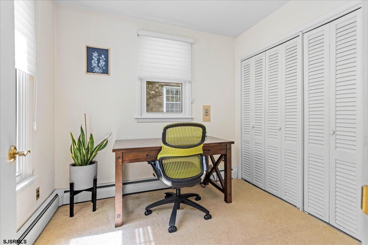 411 N Douglas Avenue