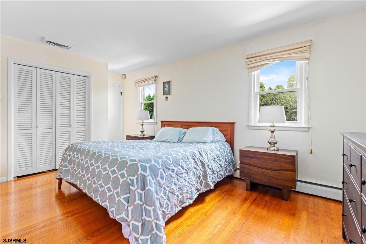 411 N Douglas Avenue