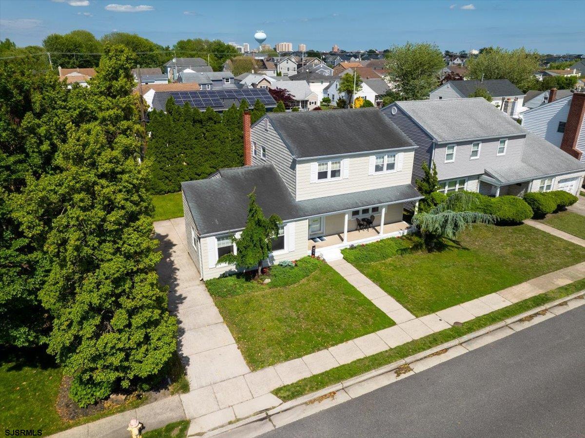 411 N Douglas Avenue