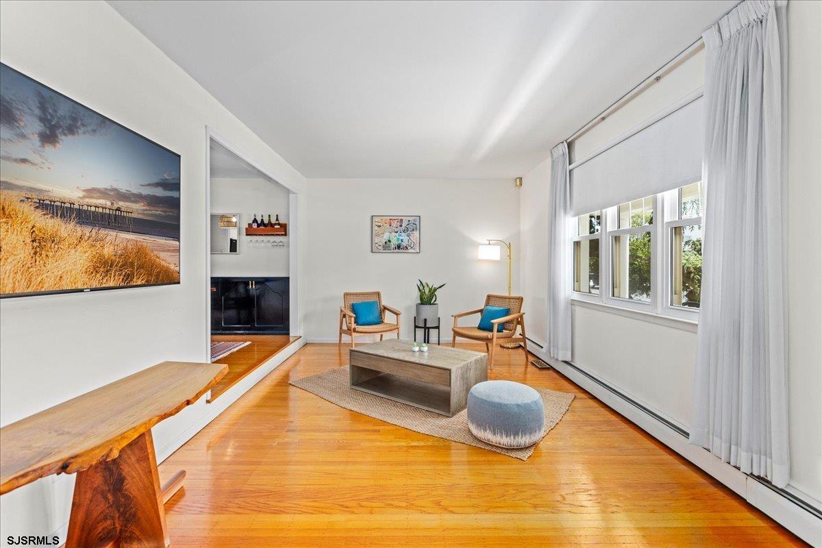 411 N Douglas Avenue