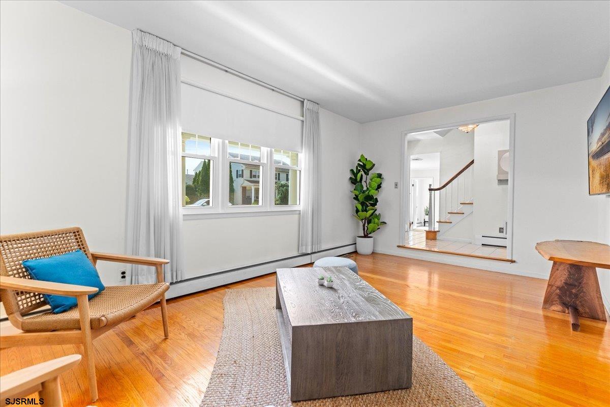 411 N Douglas Avenue