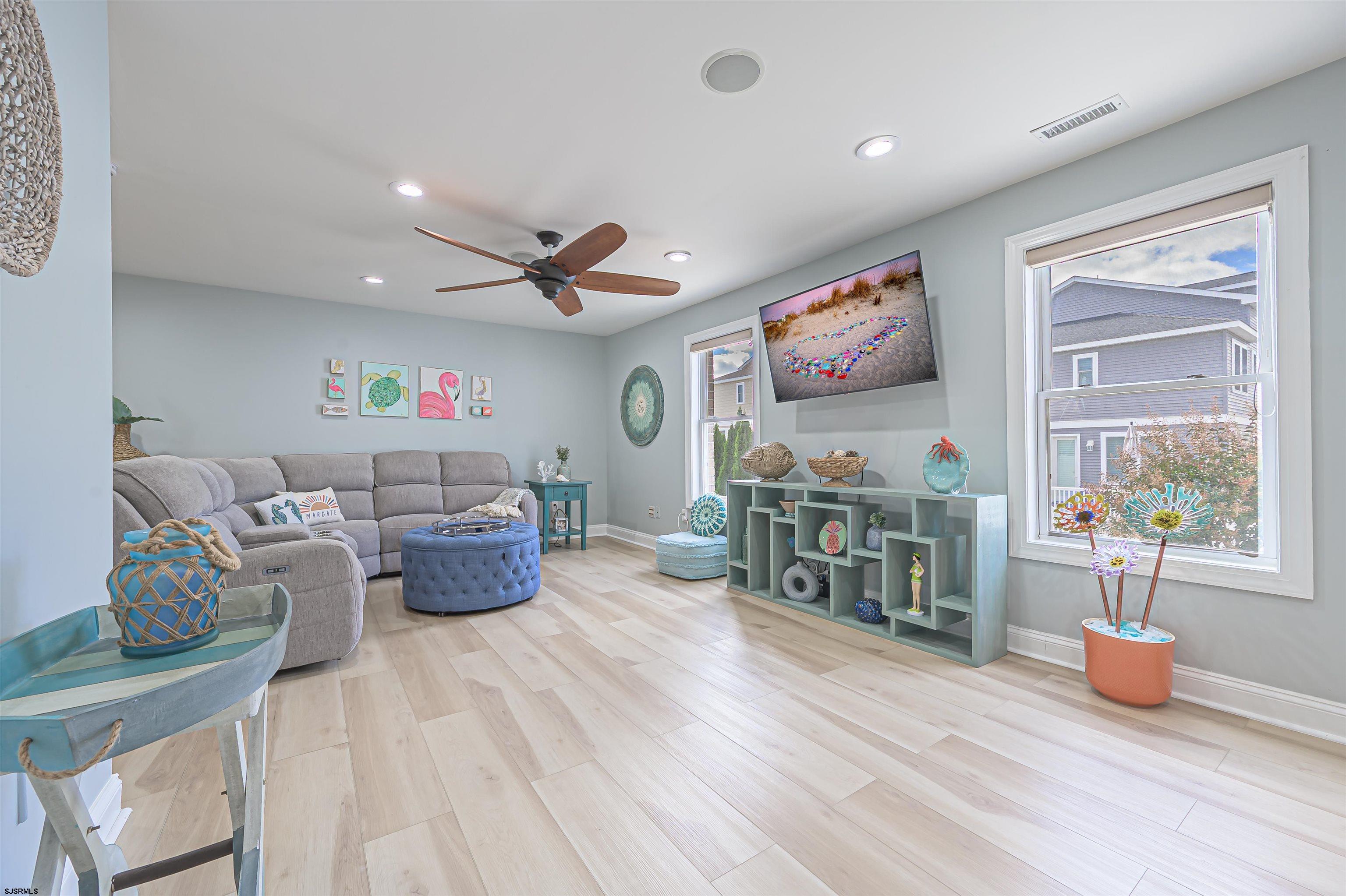 20 N Washington Avenue